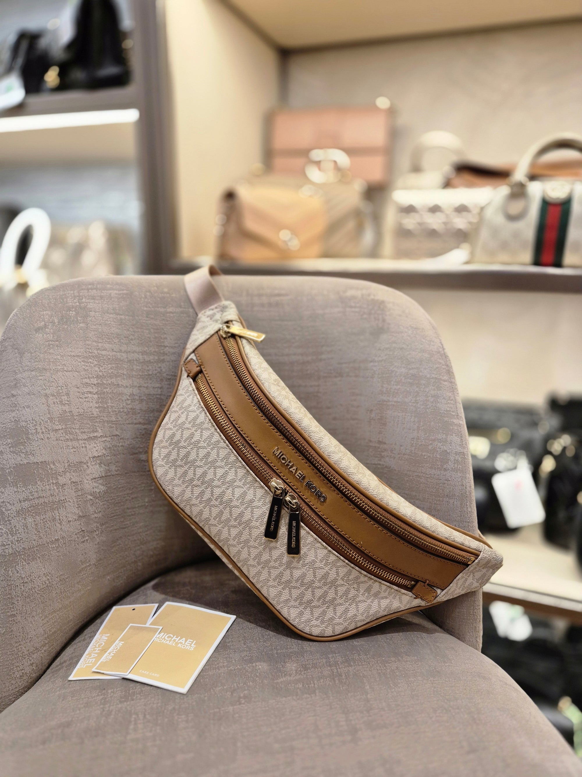 Michael Kors Bumbag Signature