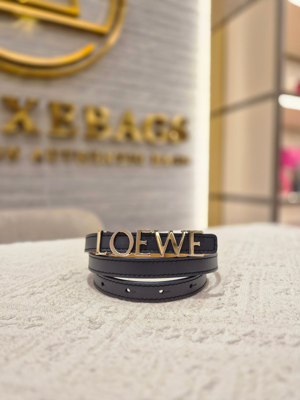 Loewe Belt Font