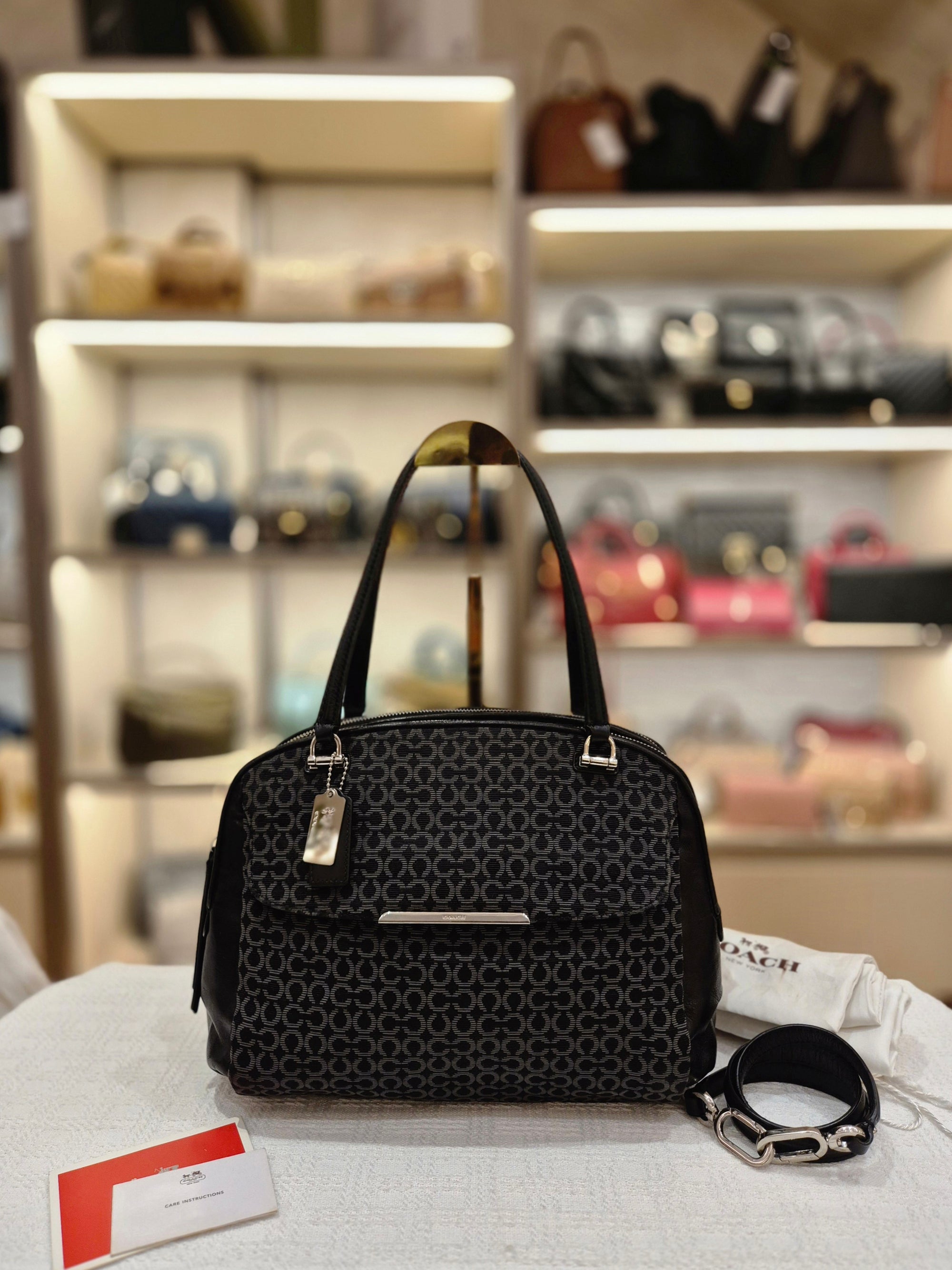 Coach Double Zipper Signature