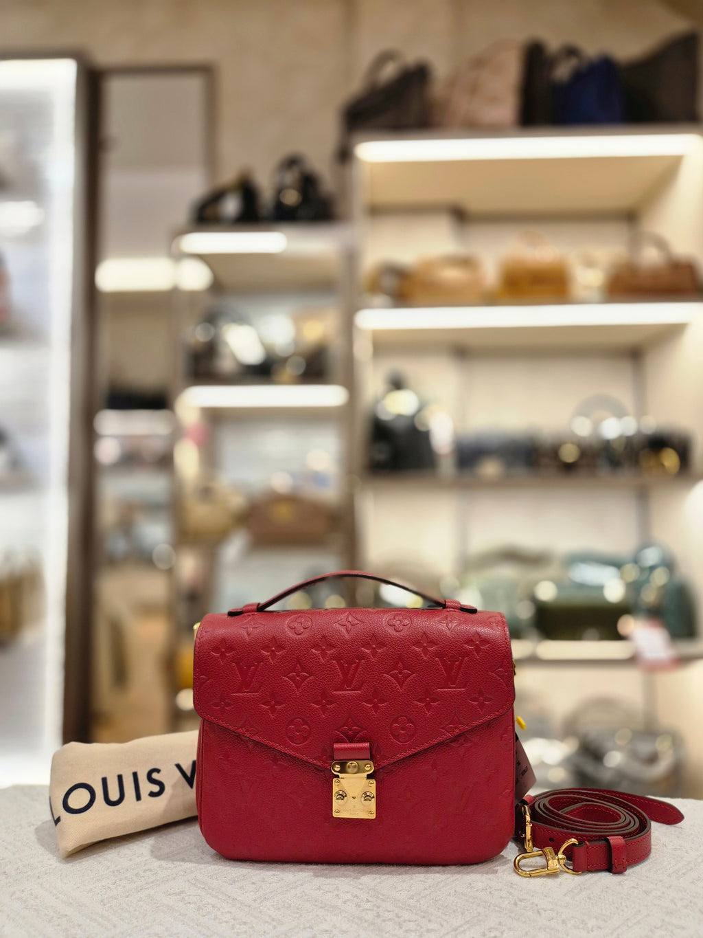 Louis Vuitton Metis Empreinte Cerise
