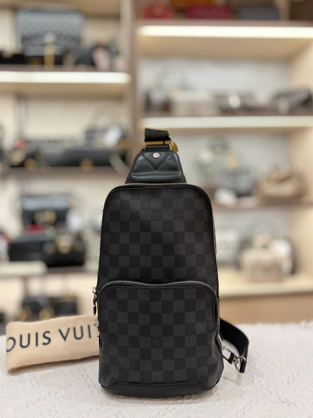 Louis Vuitton Avenue Damier Graphite