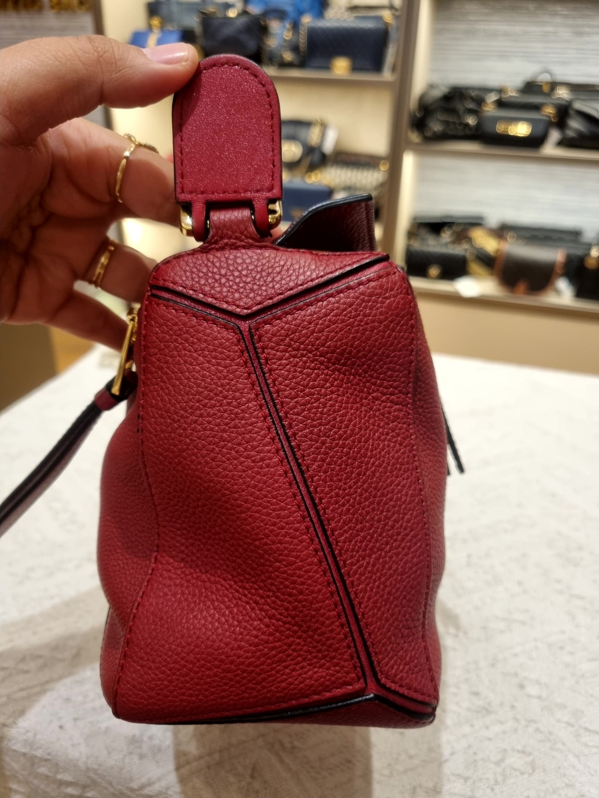 Loewe Puzzle Small Grain Red