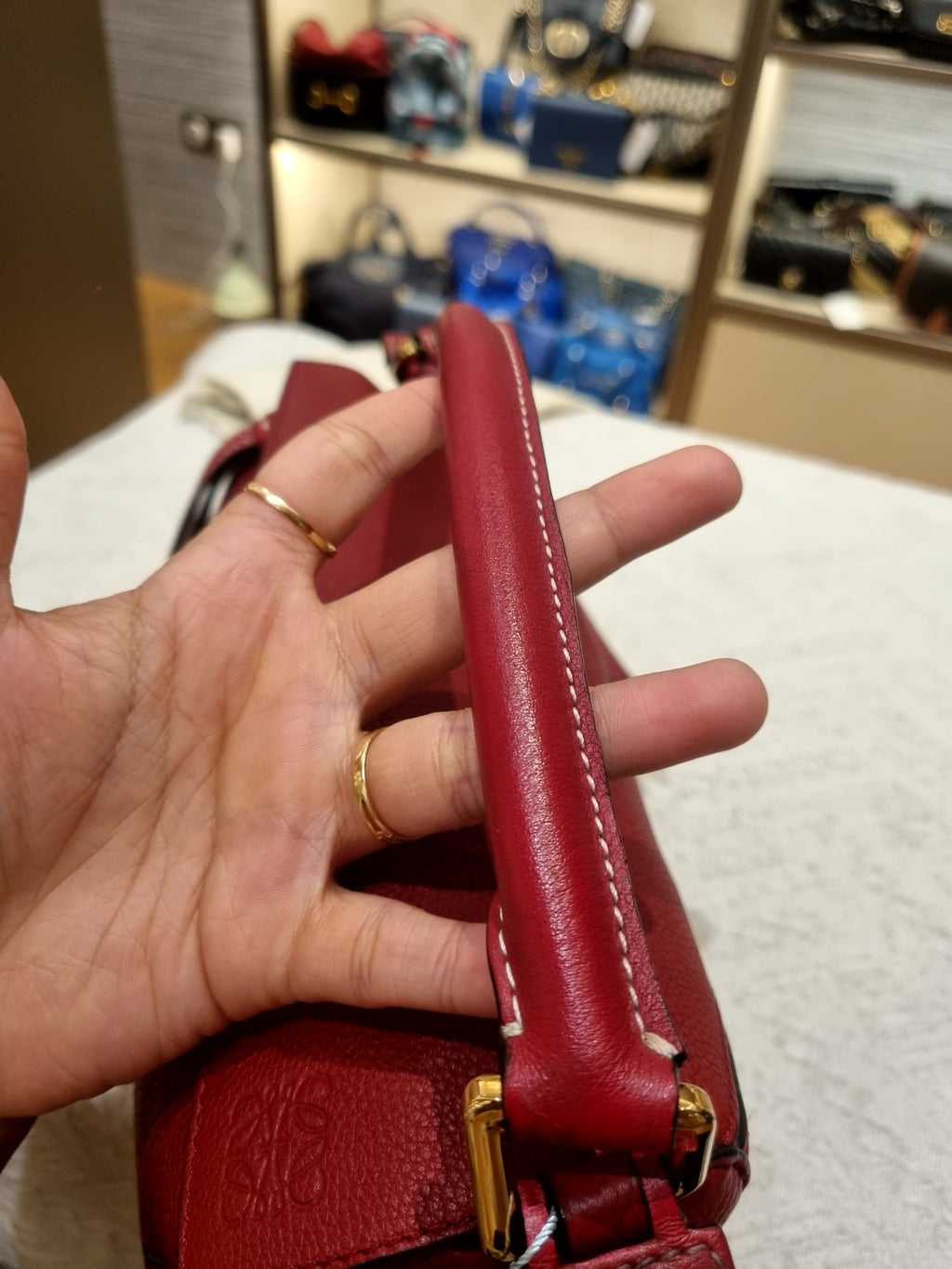 Loewe Puzzle Small Grain Red