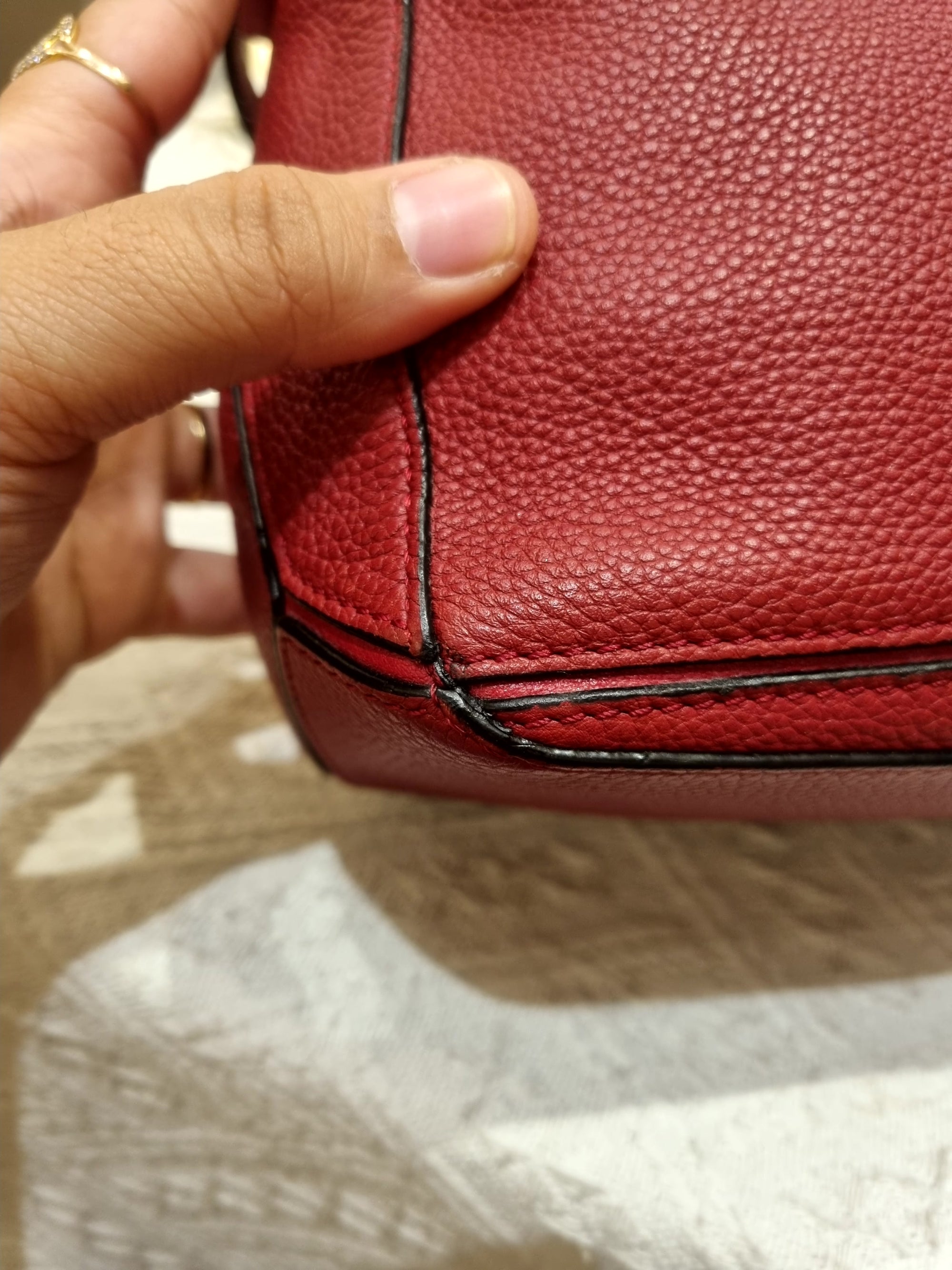 Loewe Puzzle Small Grain Red