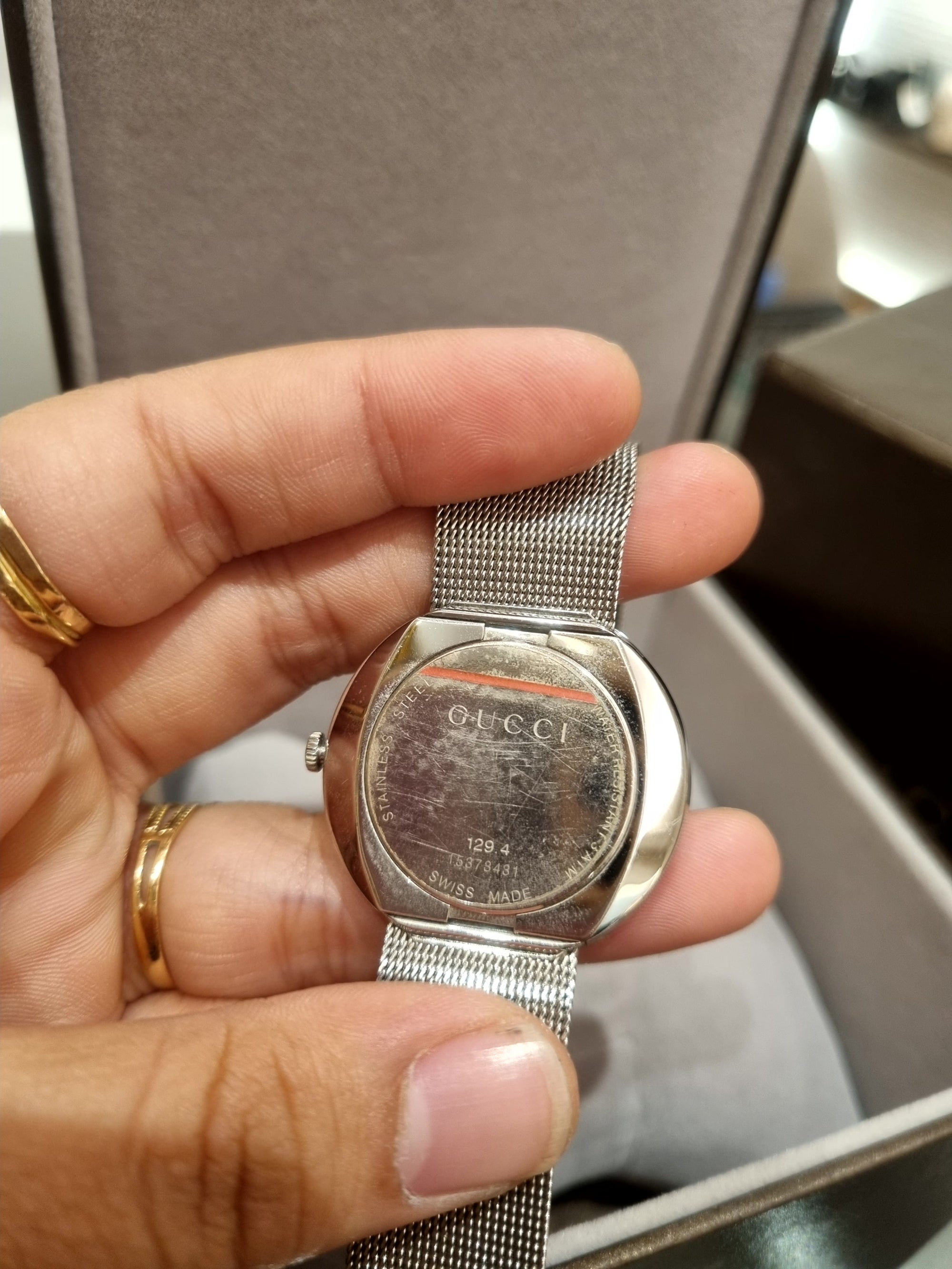 Gucci Watch Round Silver