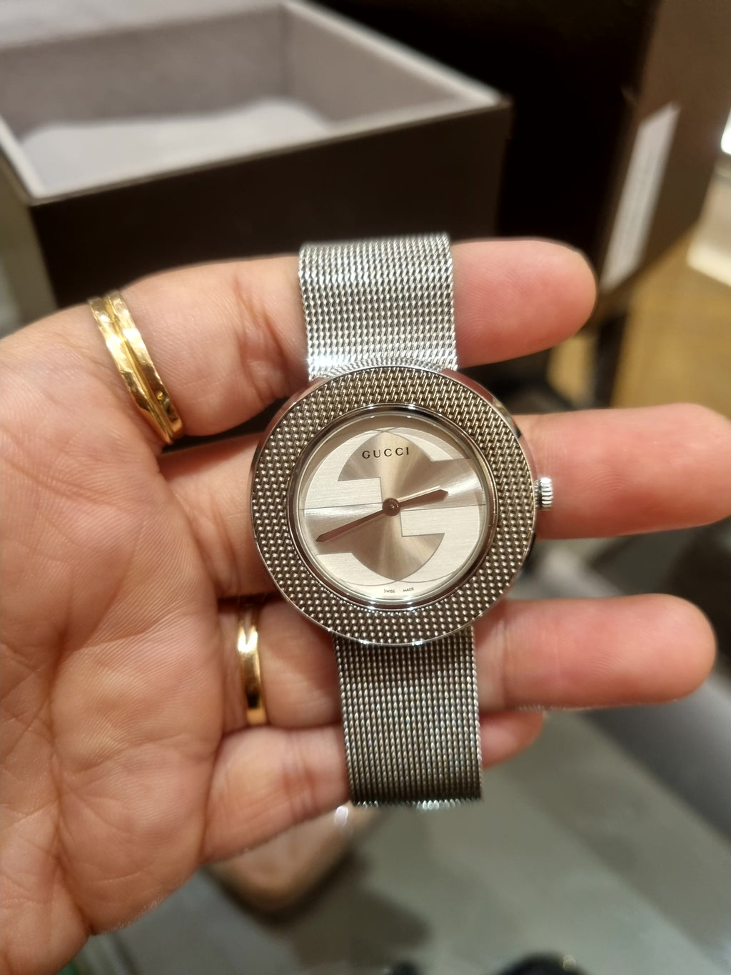 Gucci Watch Round Silver