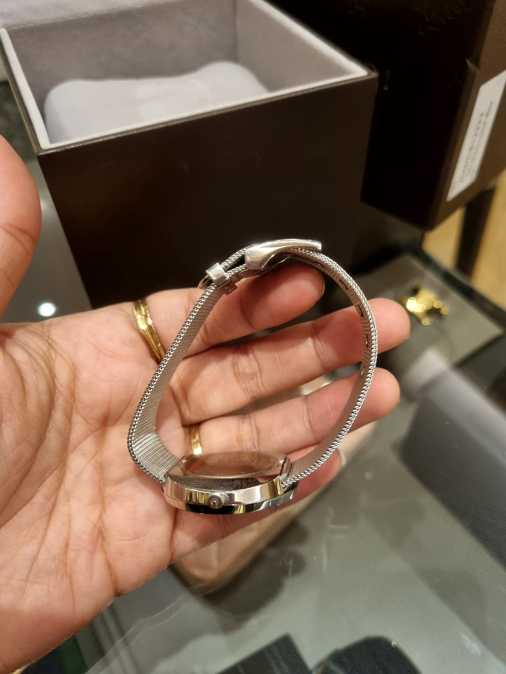 Gucci Watch Round Silver
