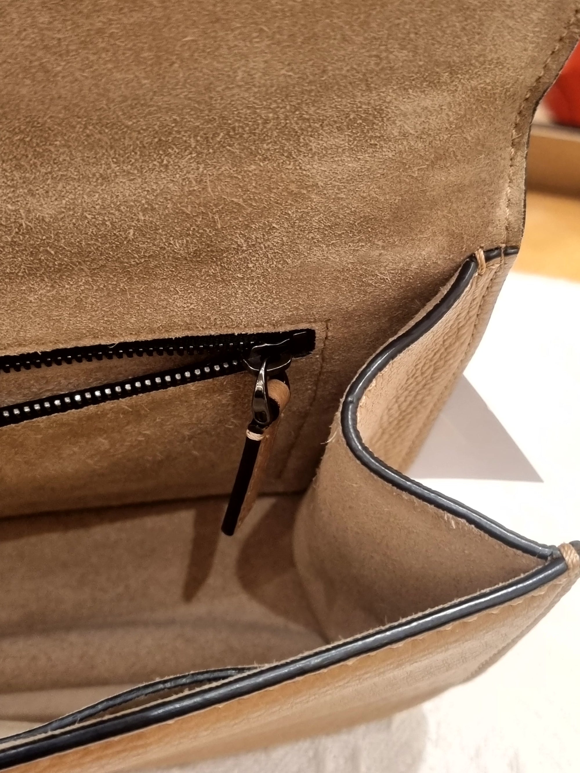 Valentino Glam Lock Stude