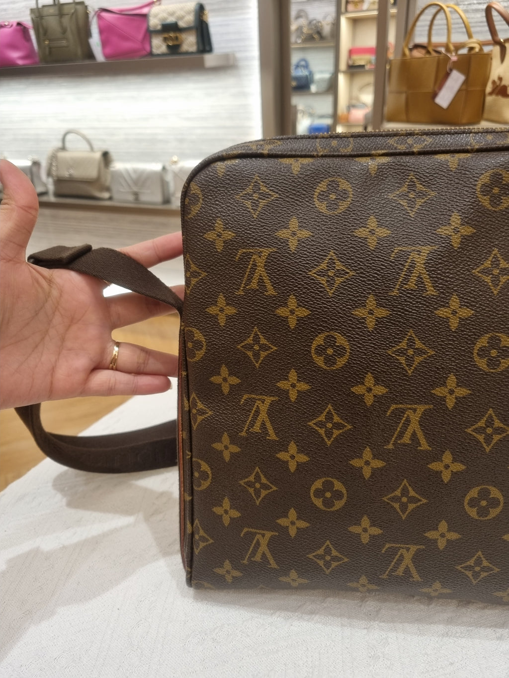 Louis Vuitton Trousse Monogram