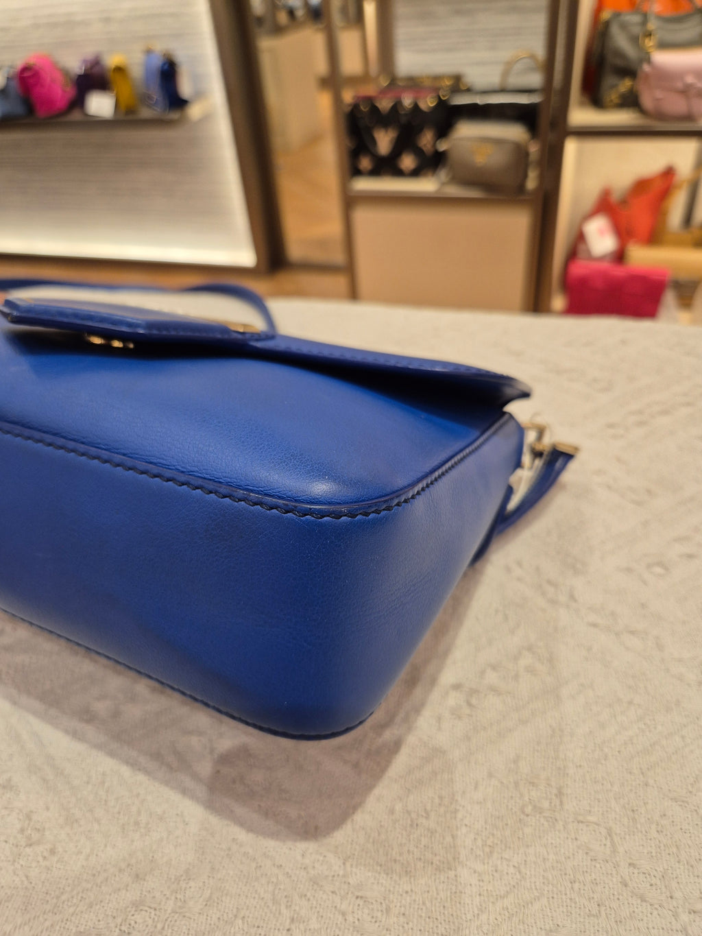 Givenchy Nobile Small Blue