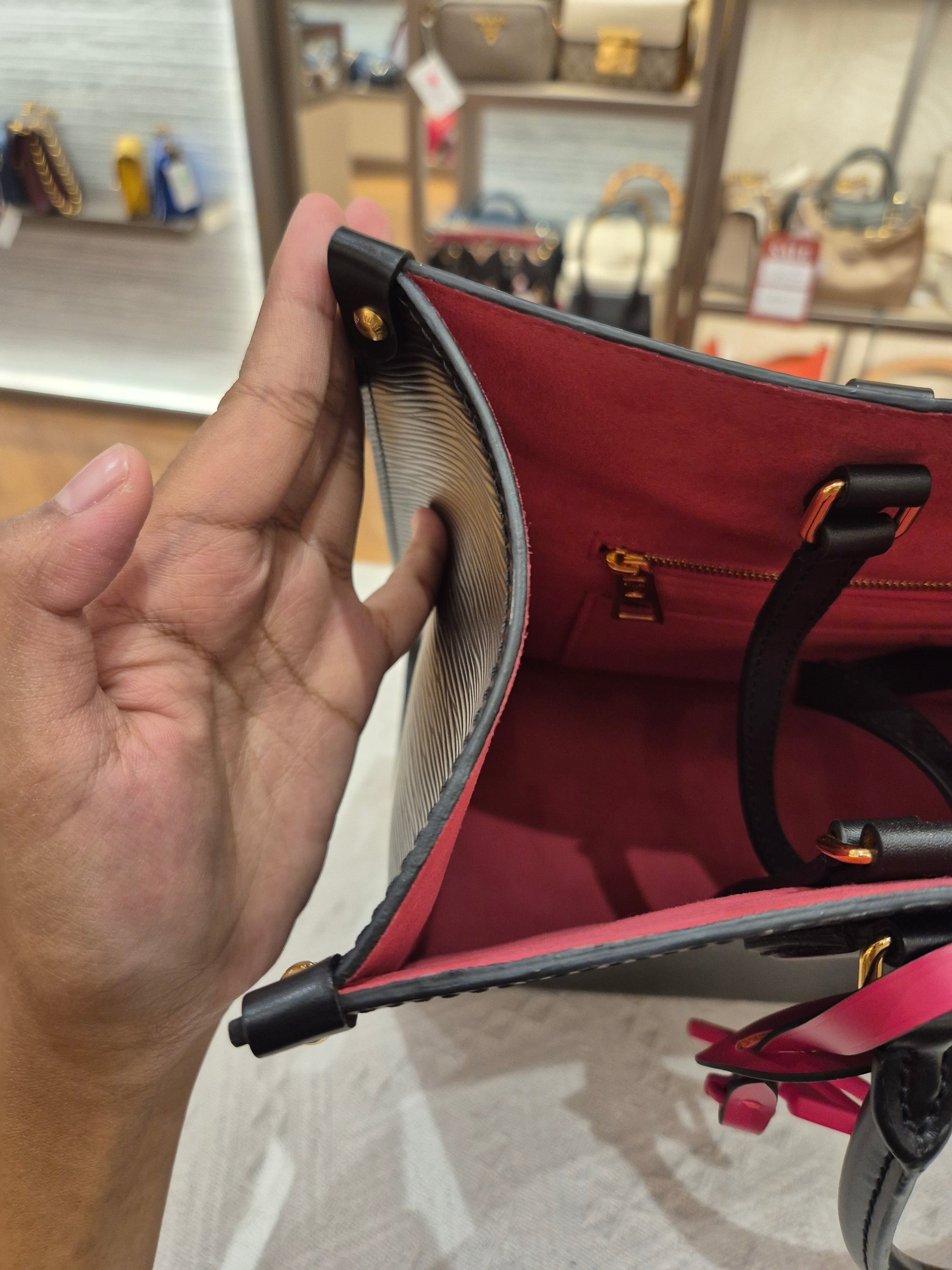 Louis Vuitton On The Go MM