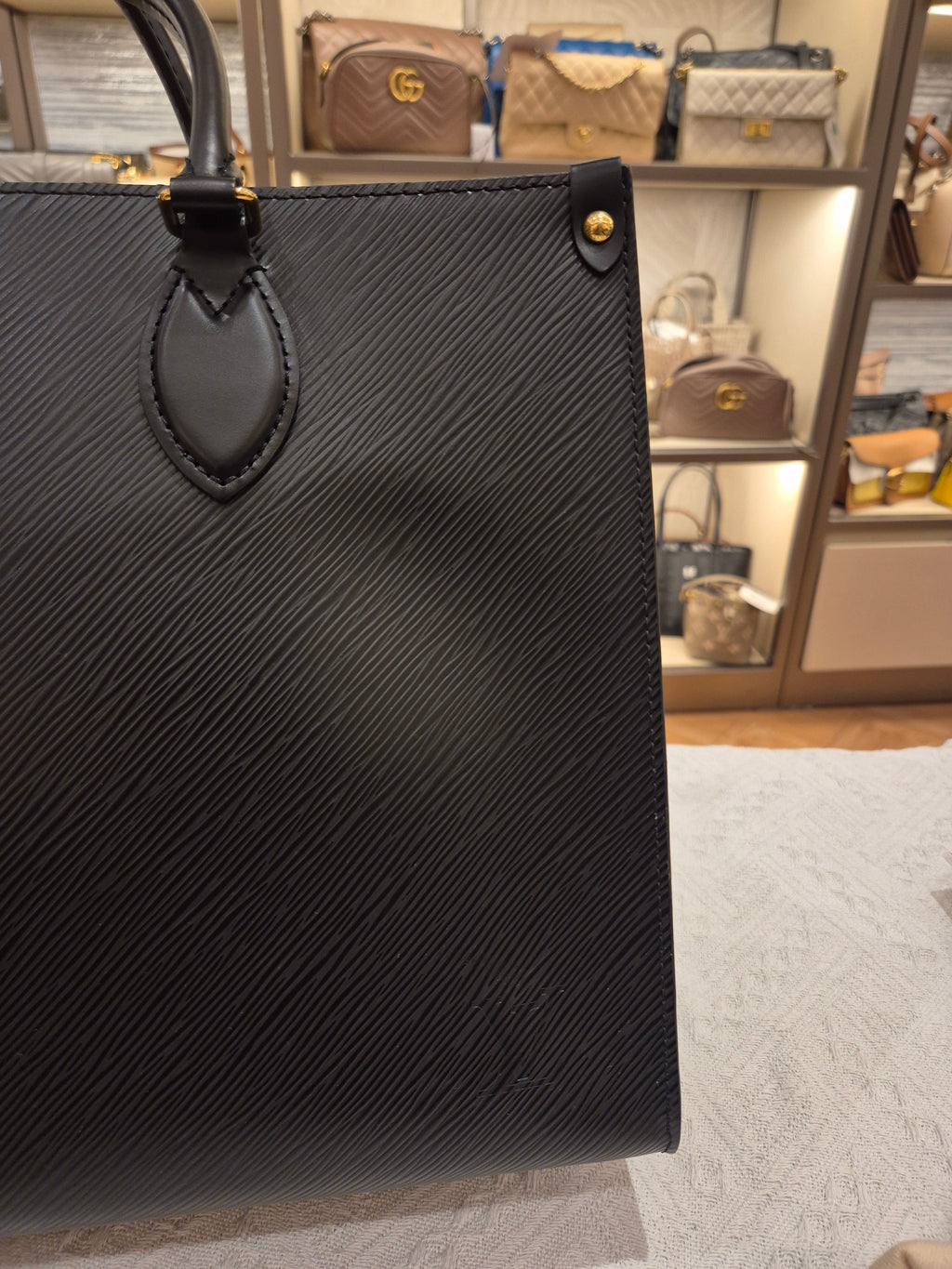 Louis Vuitton On The Go MM