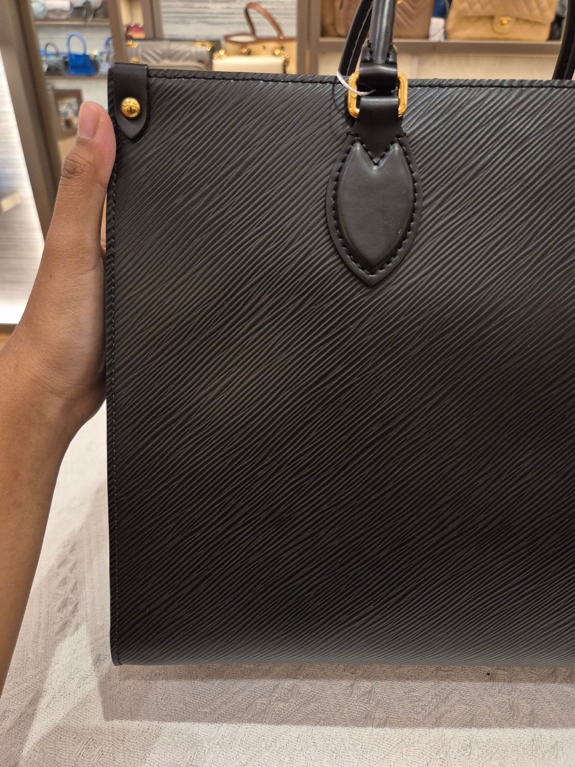 Louis Vuitton On The Go MM