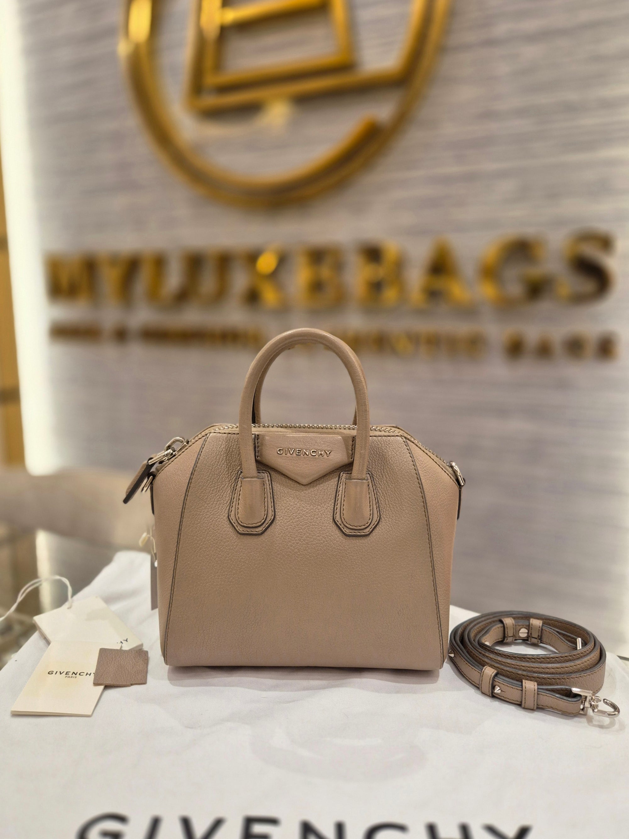 Givenchy Antigona