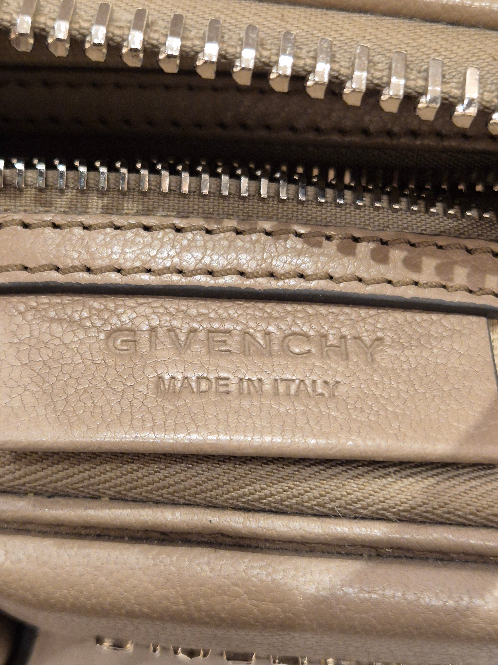 Givenchy Antigona