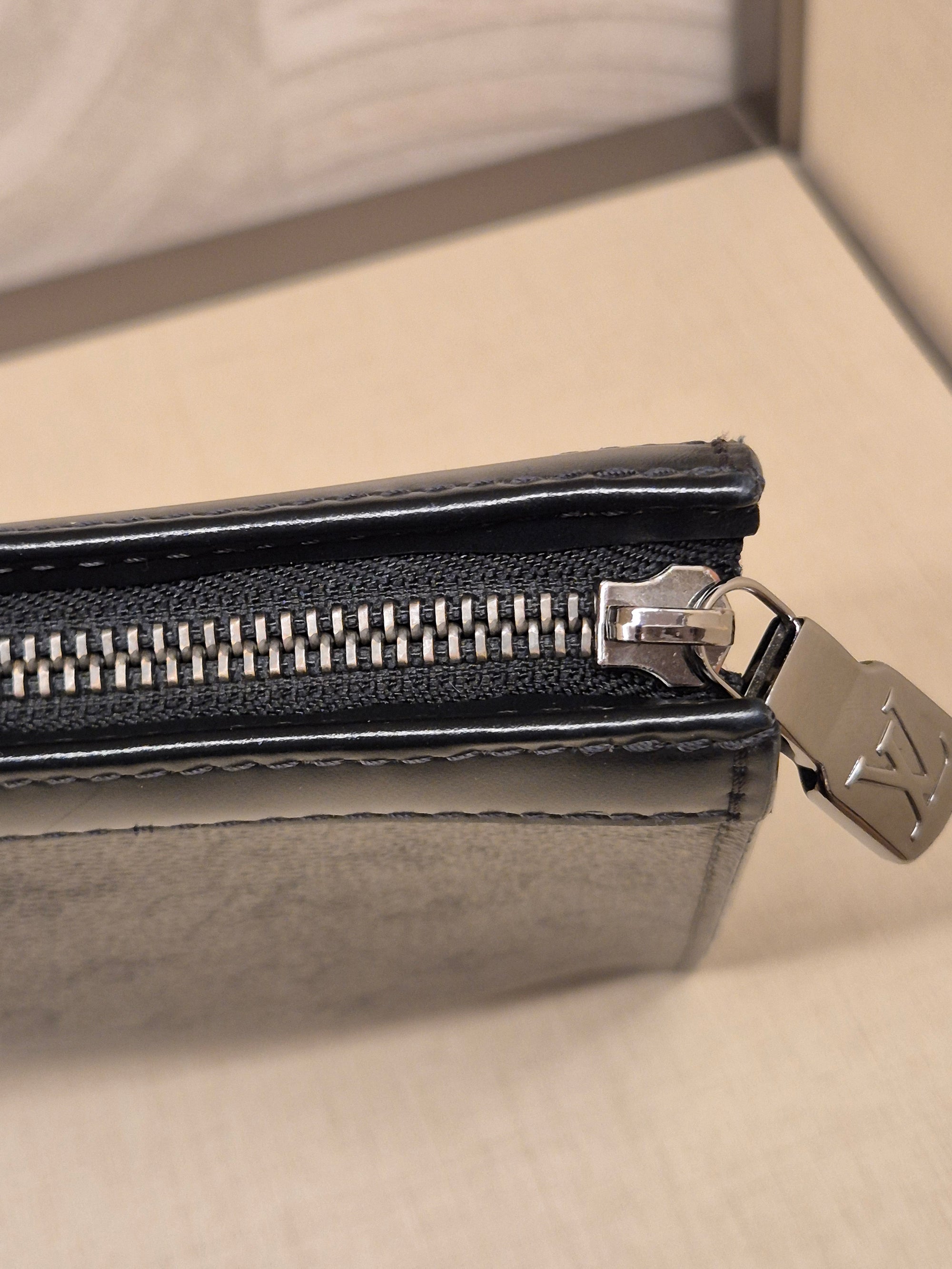 Louis Vuitton Voyage Monogram Eclipse