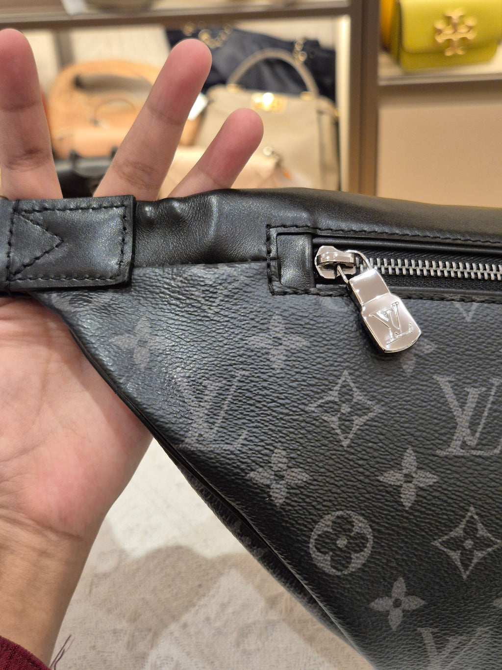 Louis Vuitton Bumbag Monogram Eclipse