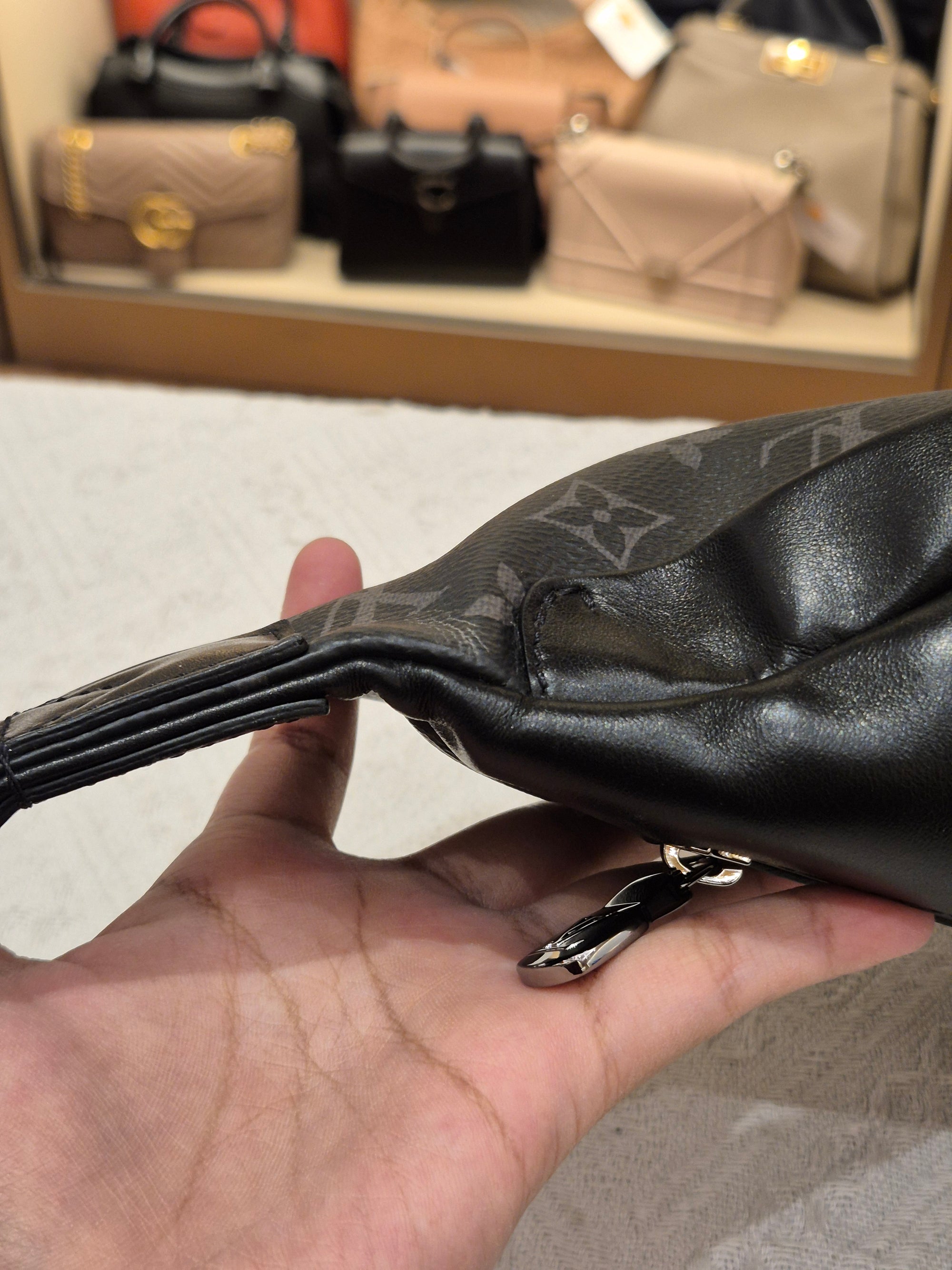 Louis Vuitton Bumbag Monogram Eclipse