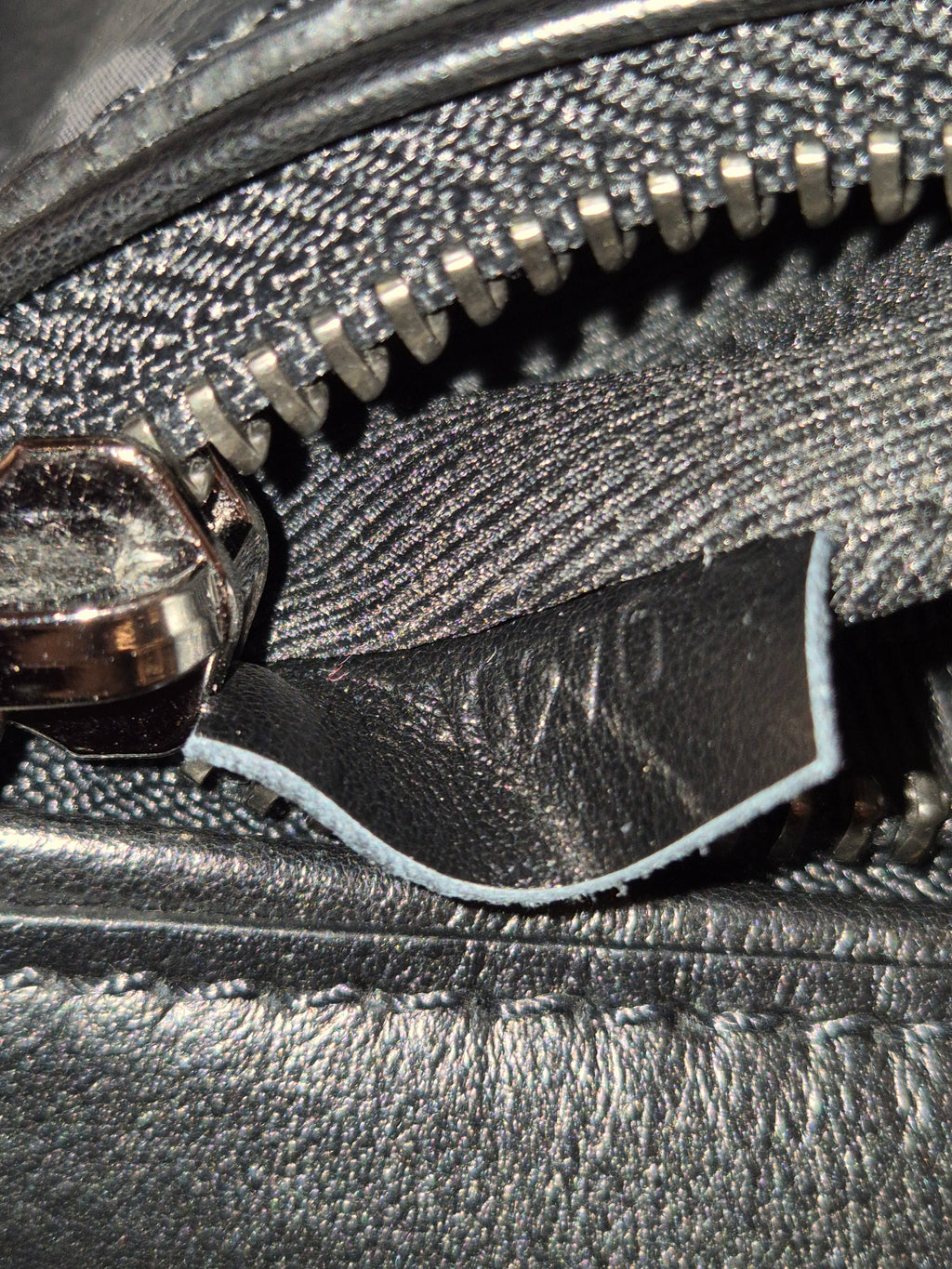 Louis Vuitton Bumbag Monogram Eclipse