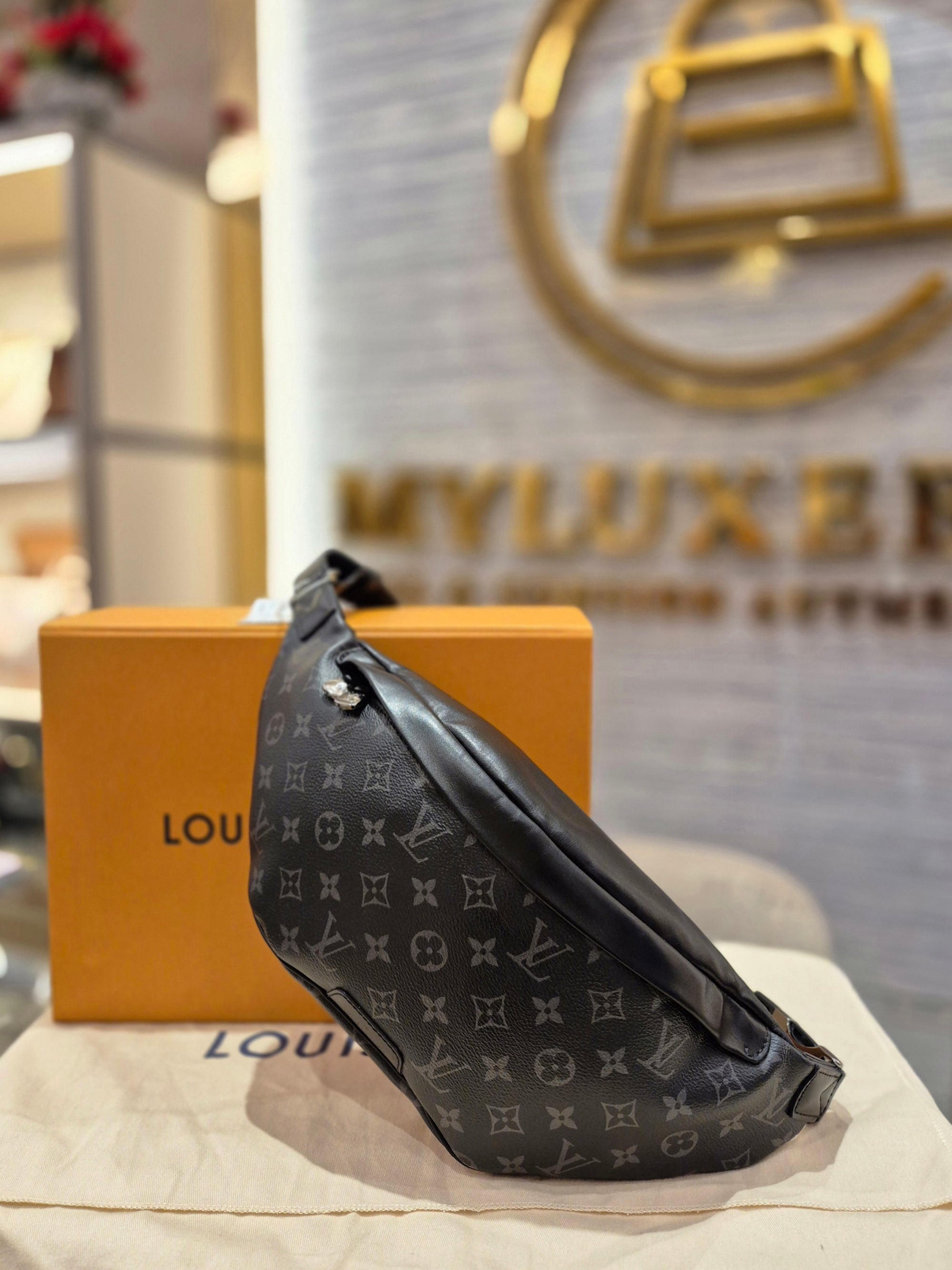 Louis Vuitton Bumbag Monogram Eclipse