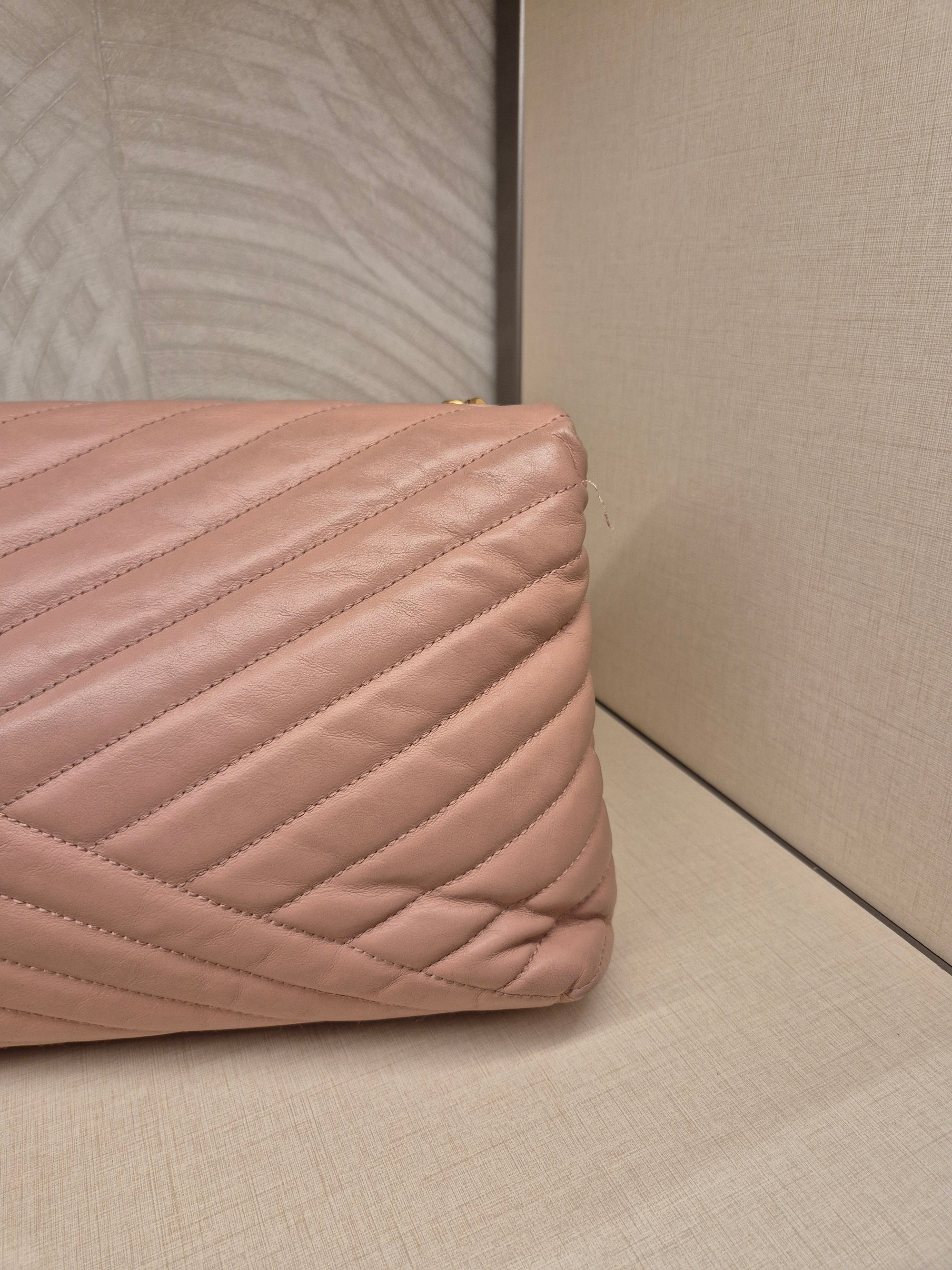 Tory Burch Kira Chev