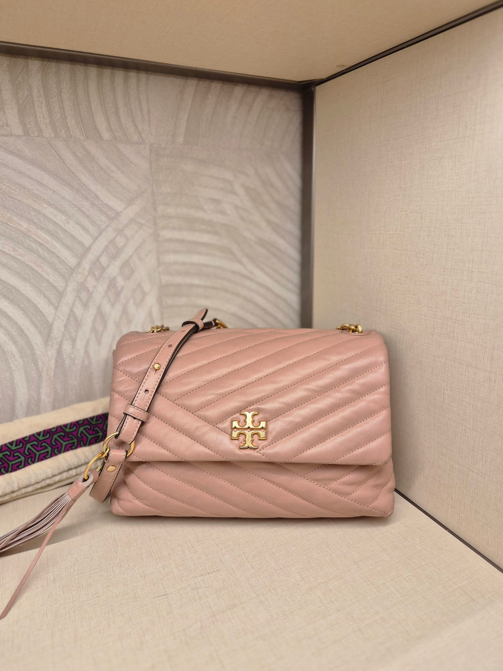 Tory Burch Kira Chev