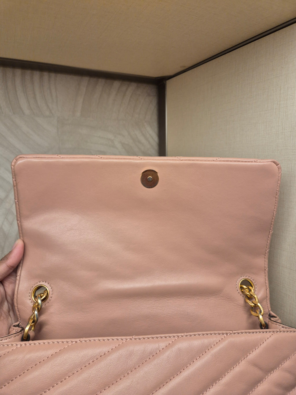 Tory Burch Kira Chev