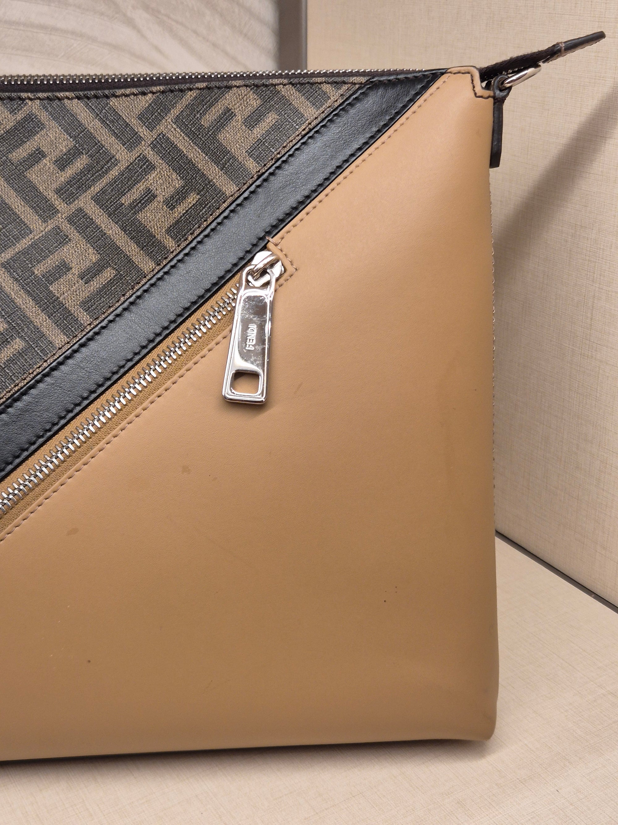 Fendi Mesenger FF