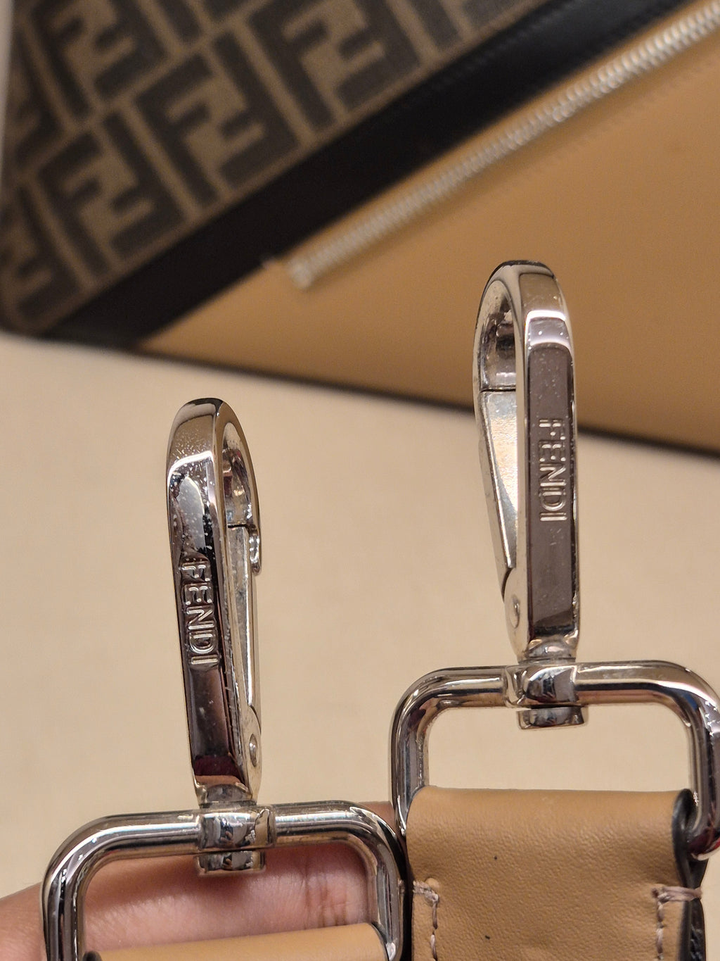 Fendi Mesenger FF