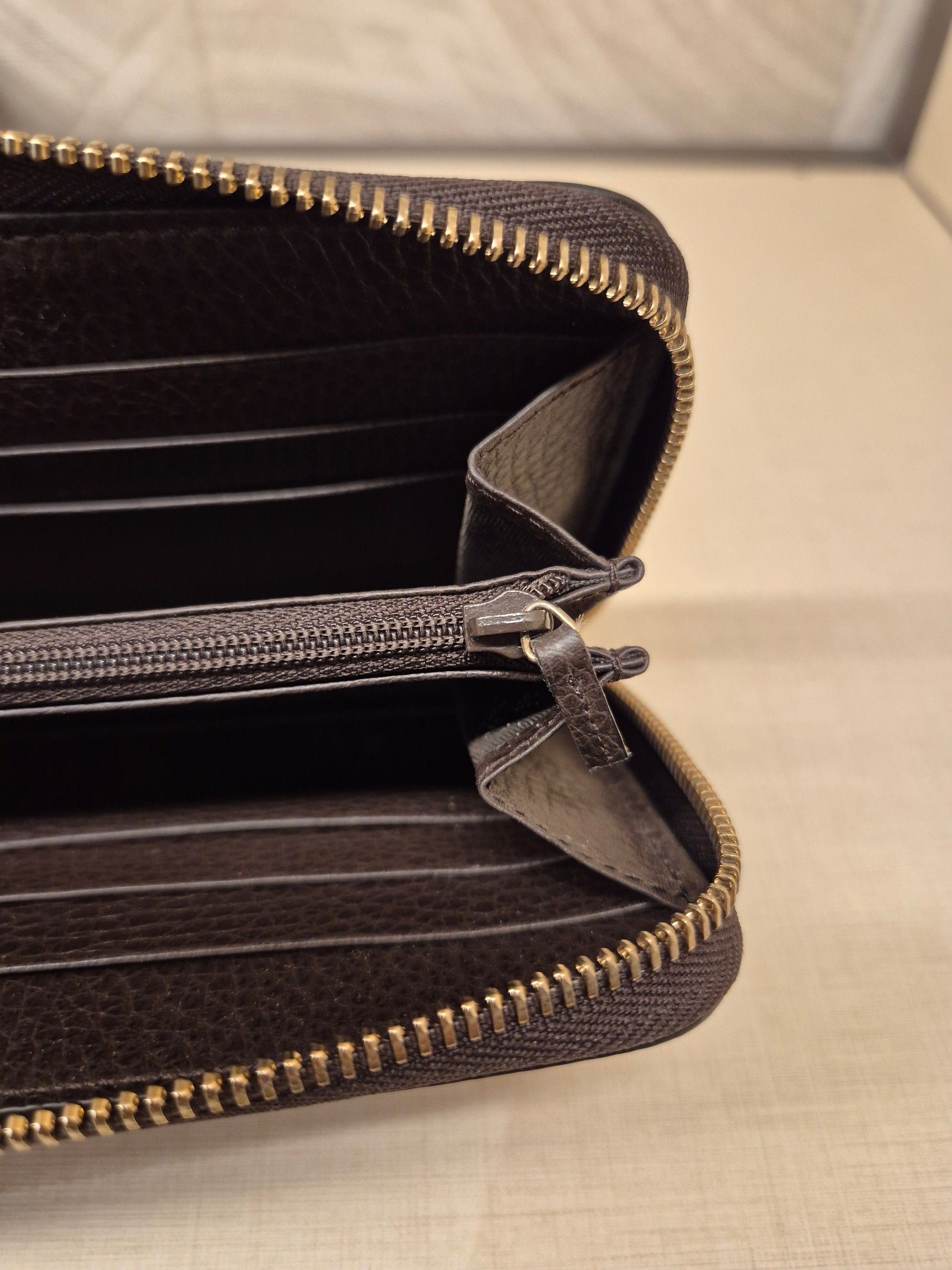 Gucci Zipper Long Wallet
