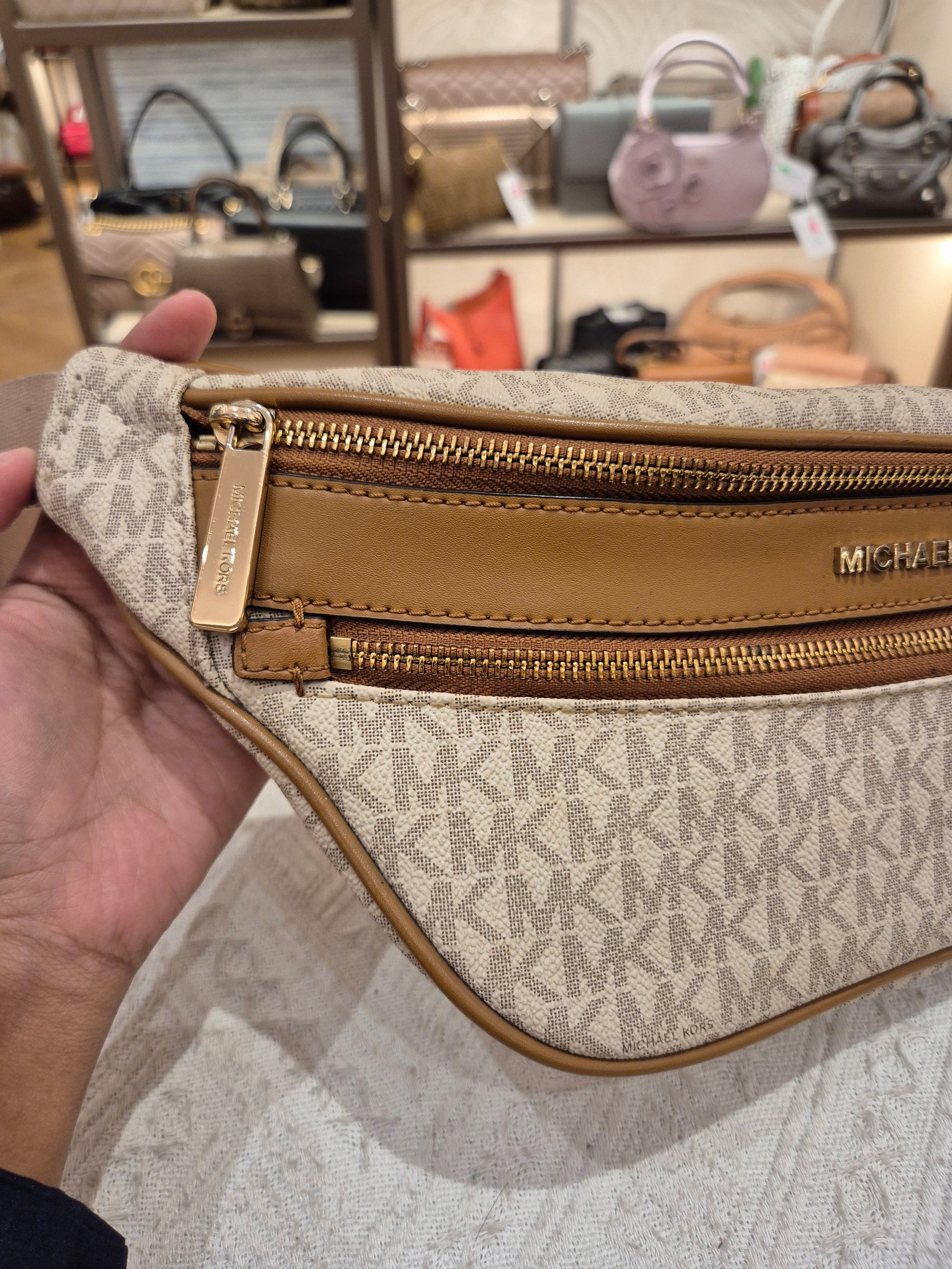 Michael Kors Bumbag Signature