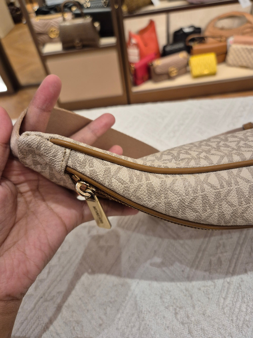 Michael Kors Bumbag Signature
