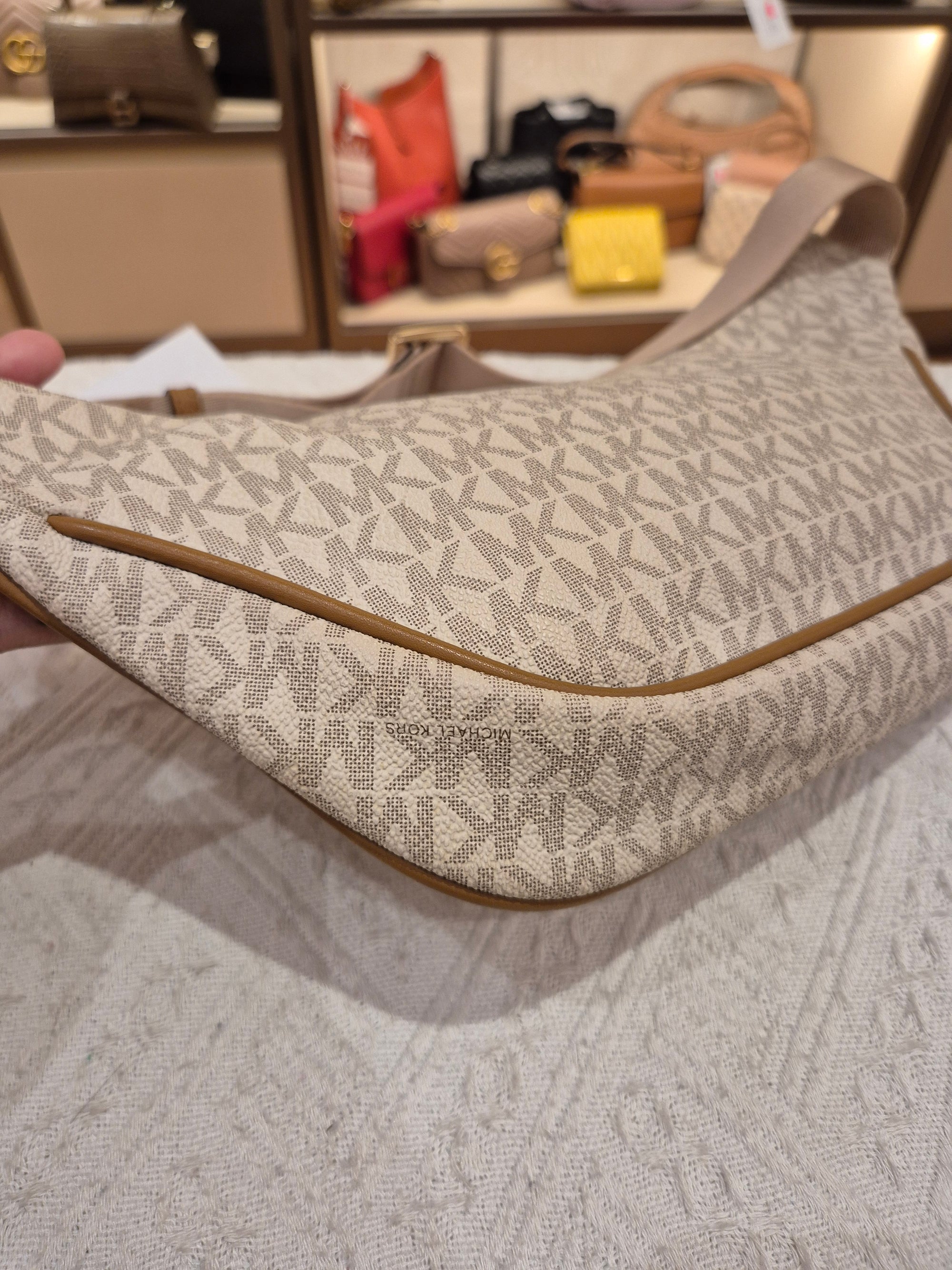 Michael Kors Bumbag Signature