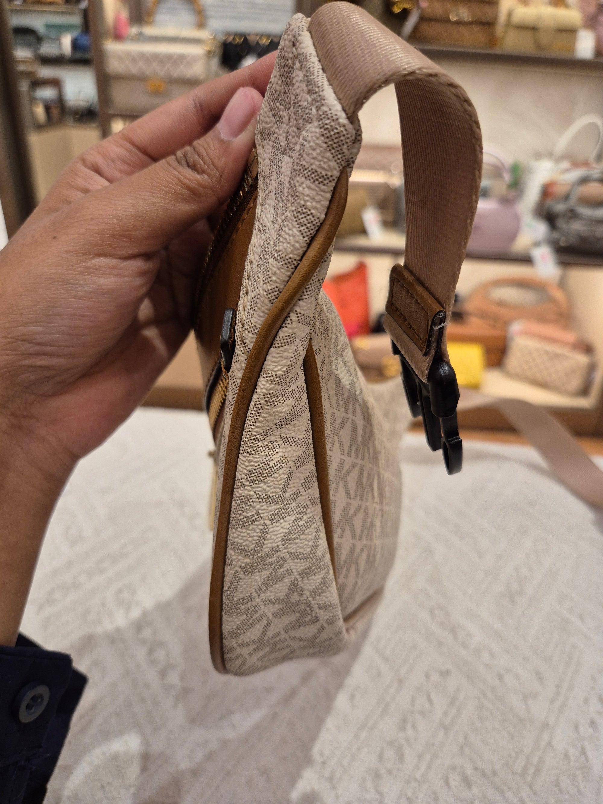 Michael Kors Bumbag Signature