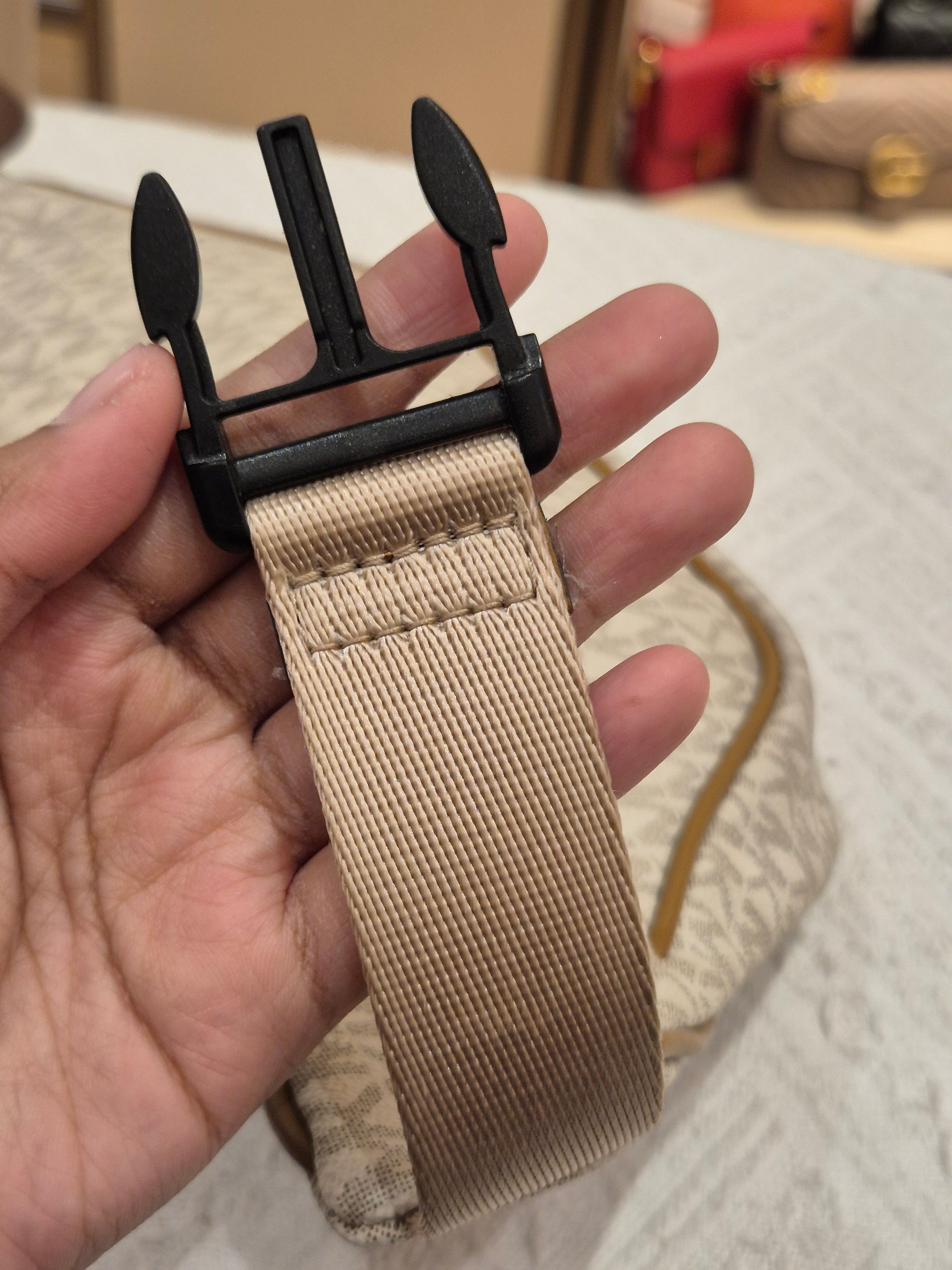 Michael Kors Bumbag Signature