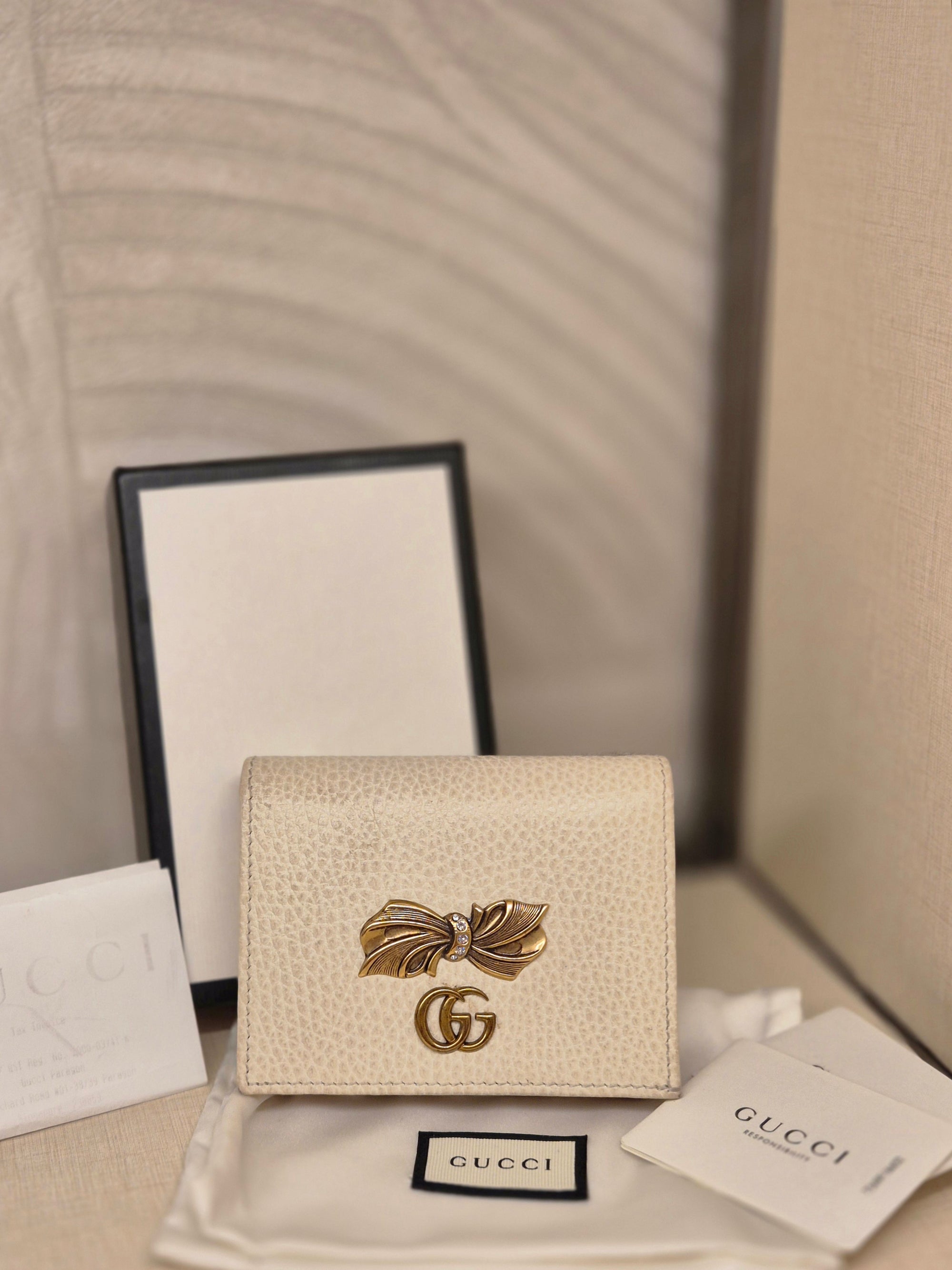Gucci Compac Wallet Pita