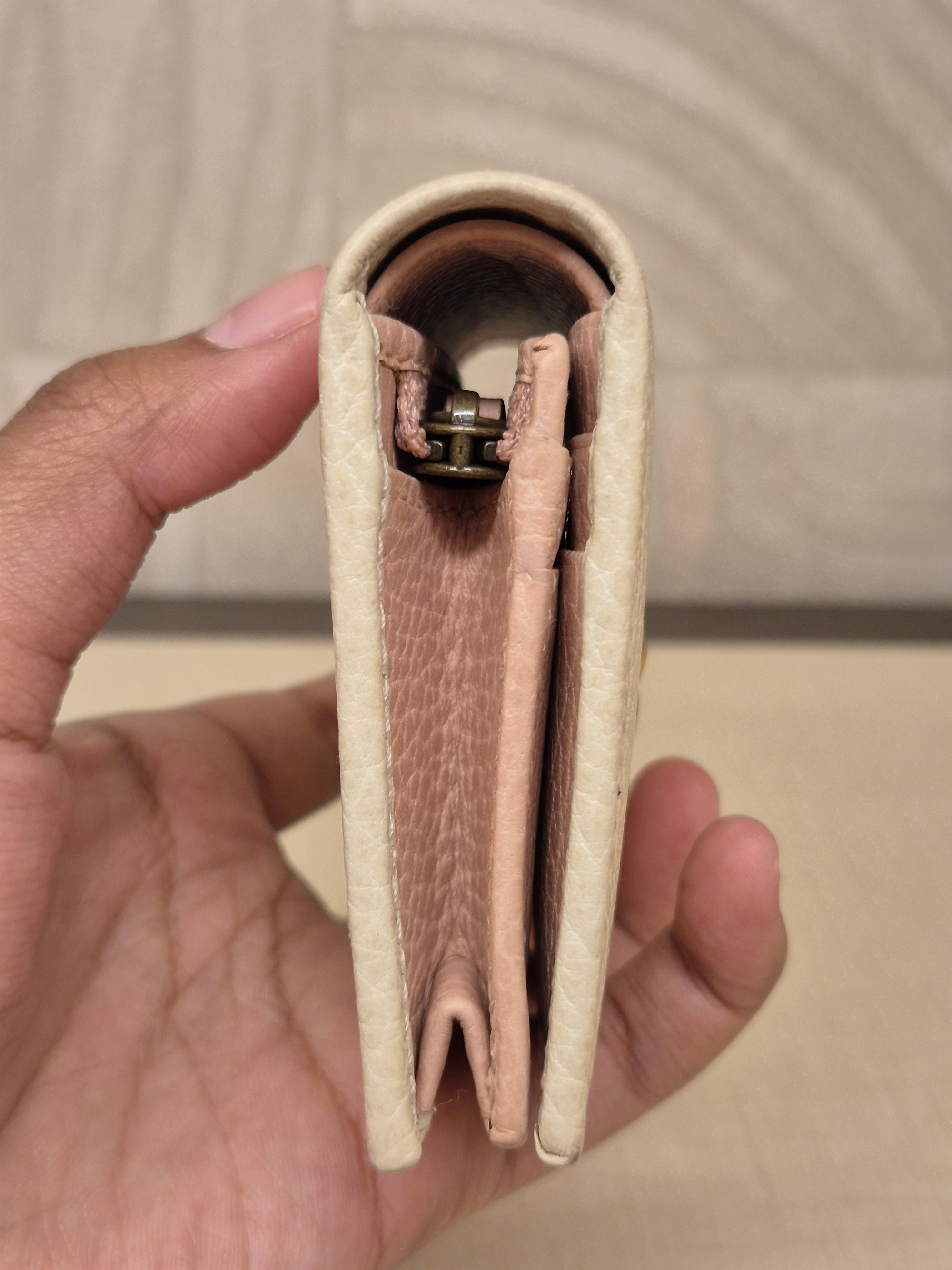 Gucci Compac Wallet Pita