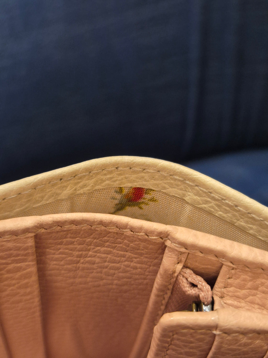 Gucci Compac Wallet Pita
