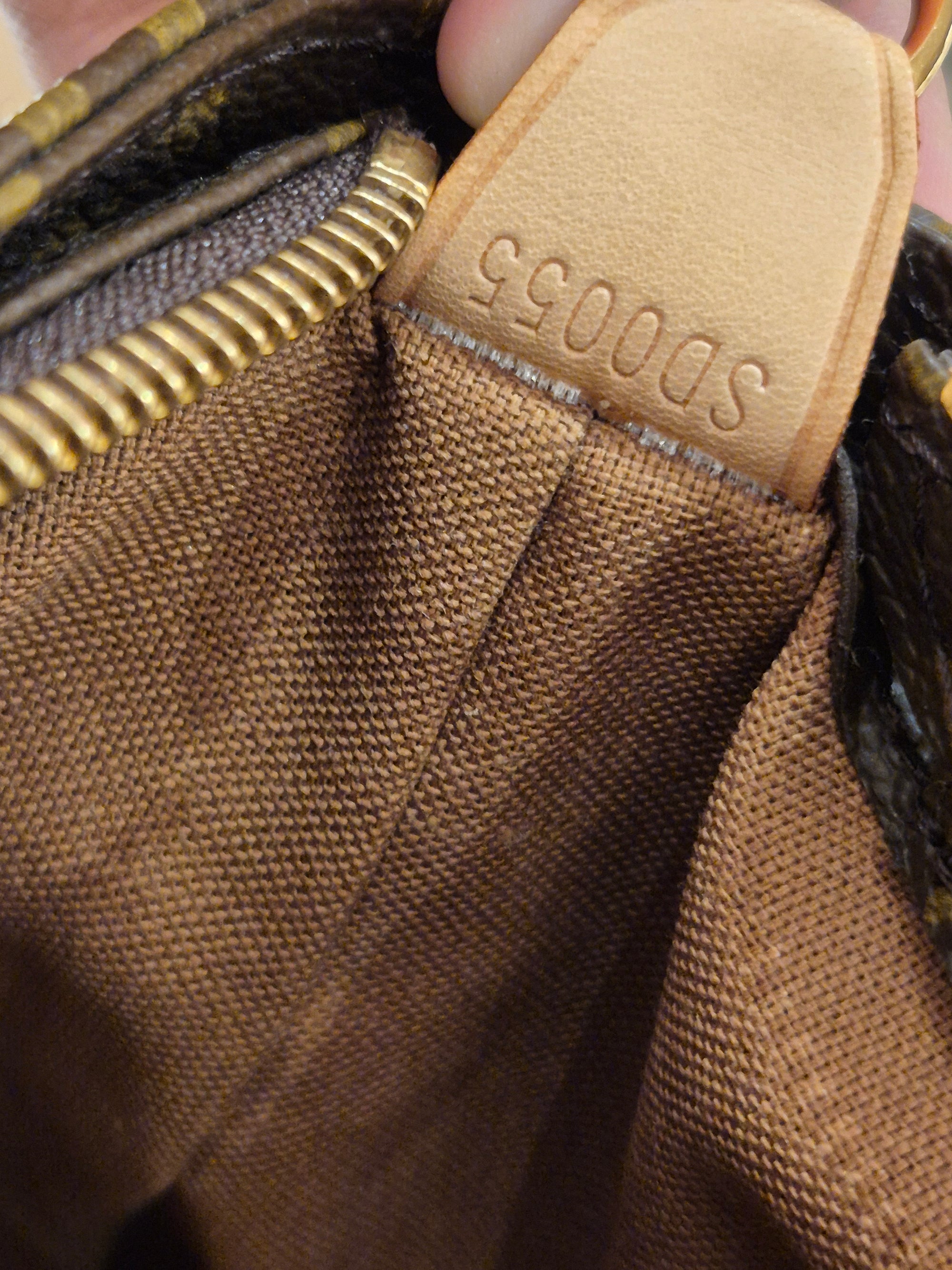Louis Vuitton Cabas Mezzo Monogram