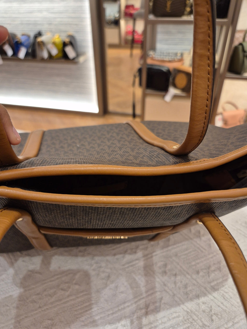 Michael Kors Convertible Signature