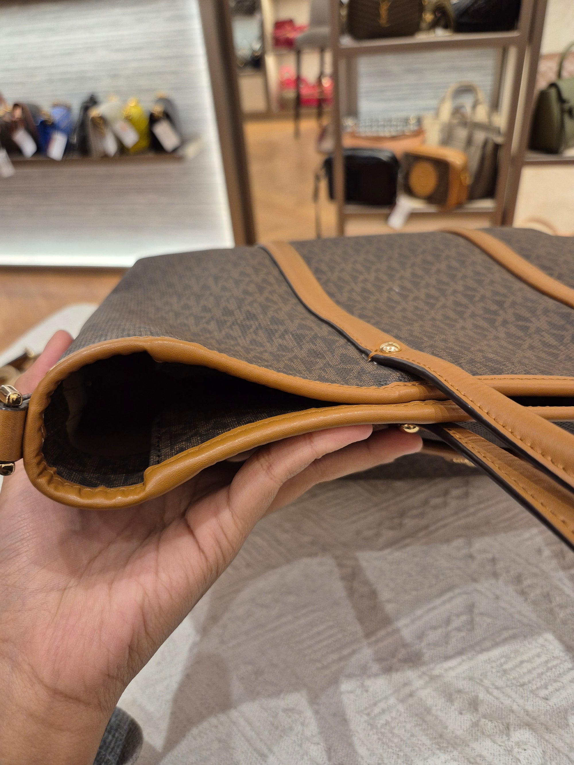 Michael Kors Convertible Signature