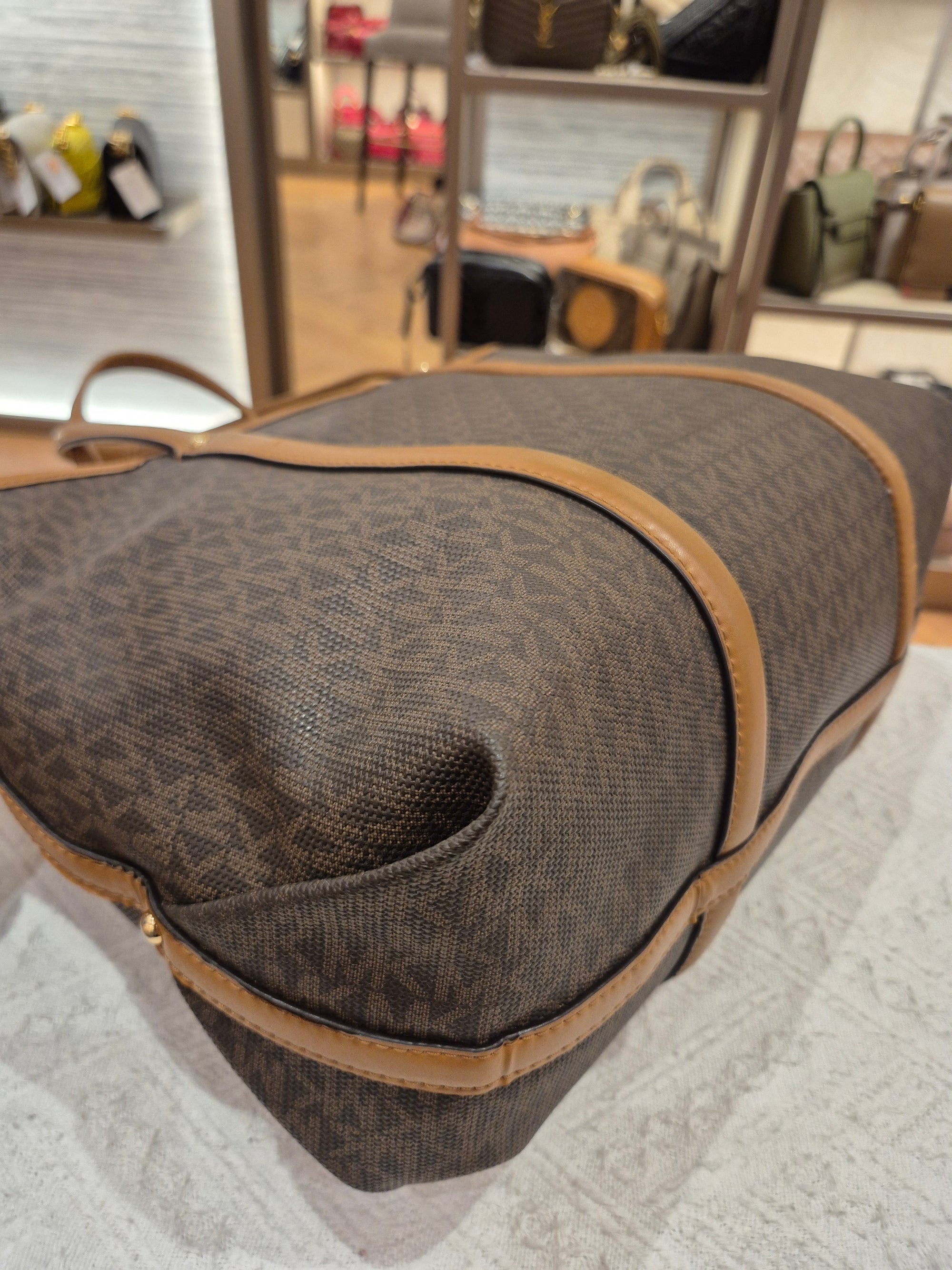 Michael Kors Convertible Signature