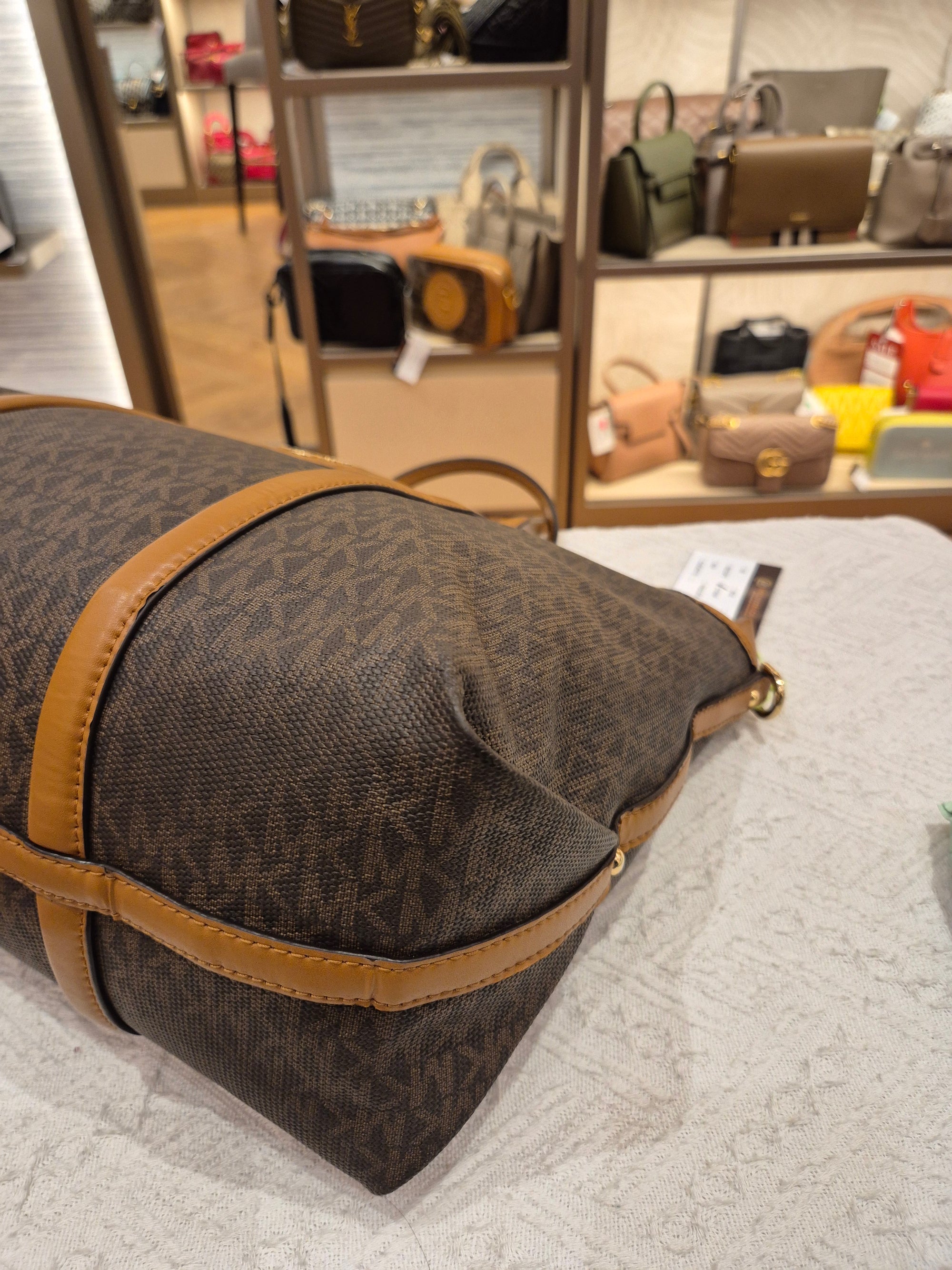 Michael Kors Convertible Signature