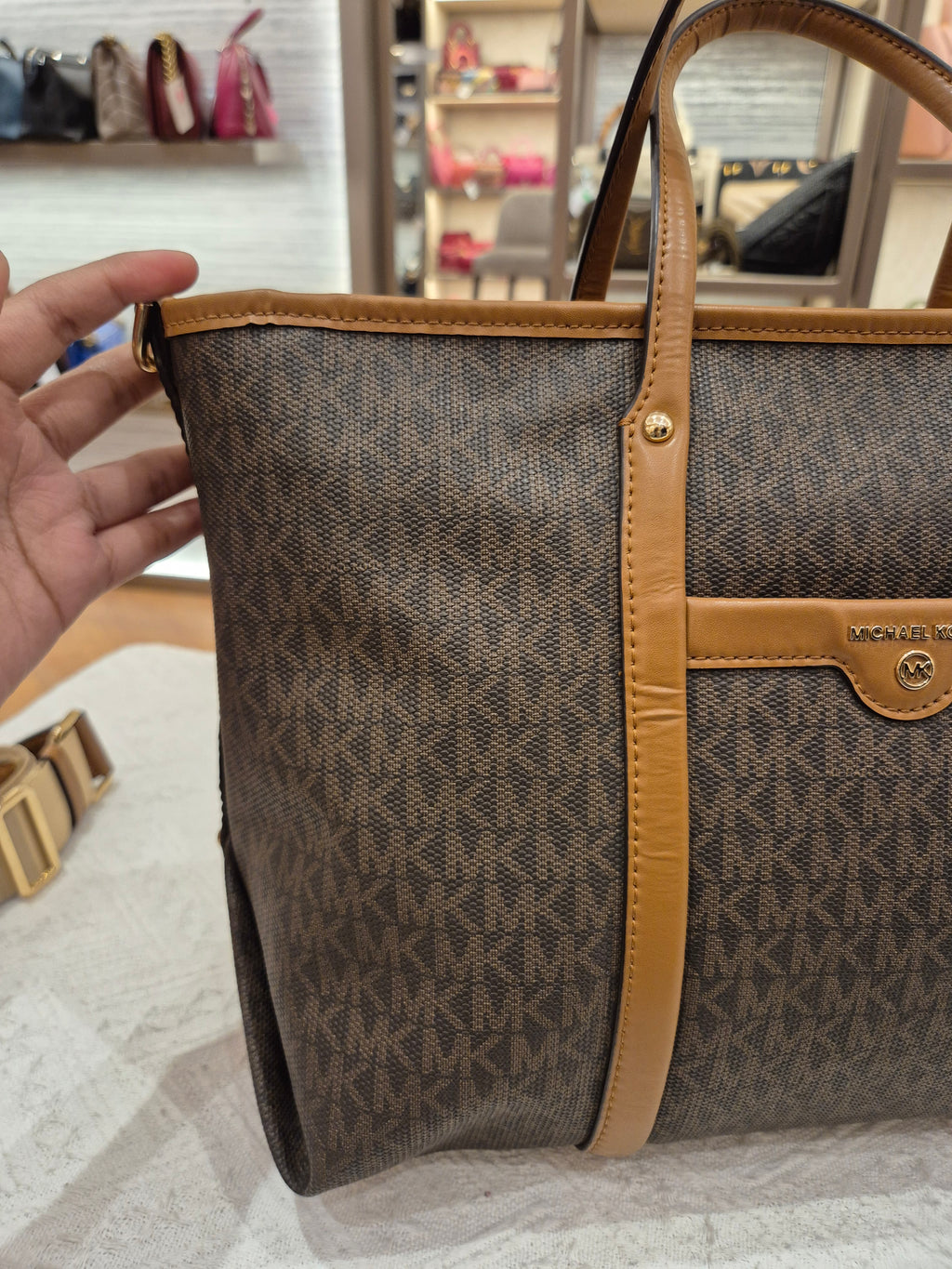 Michael Kors Convertible Signature