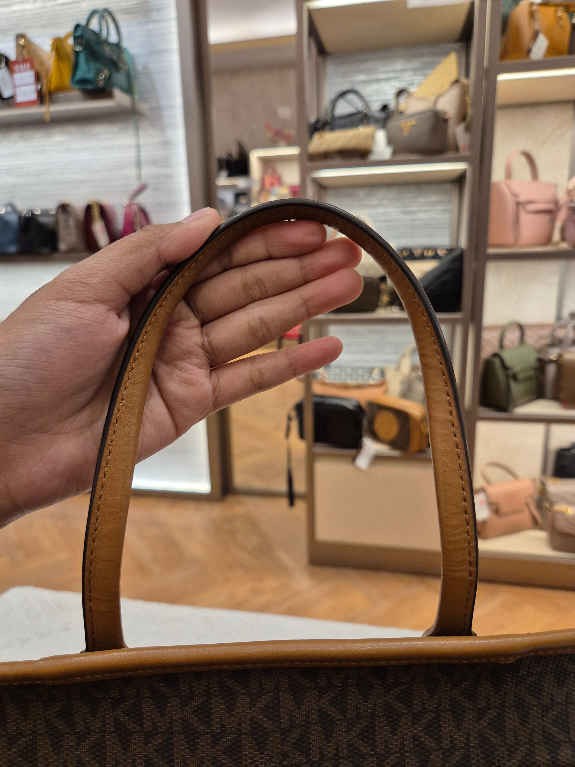 Michael Kors Convertible Signature