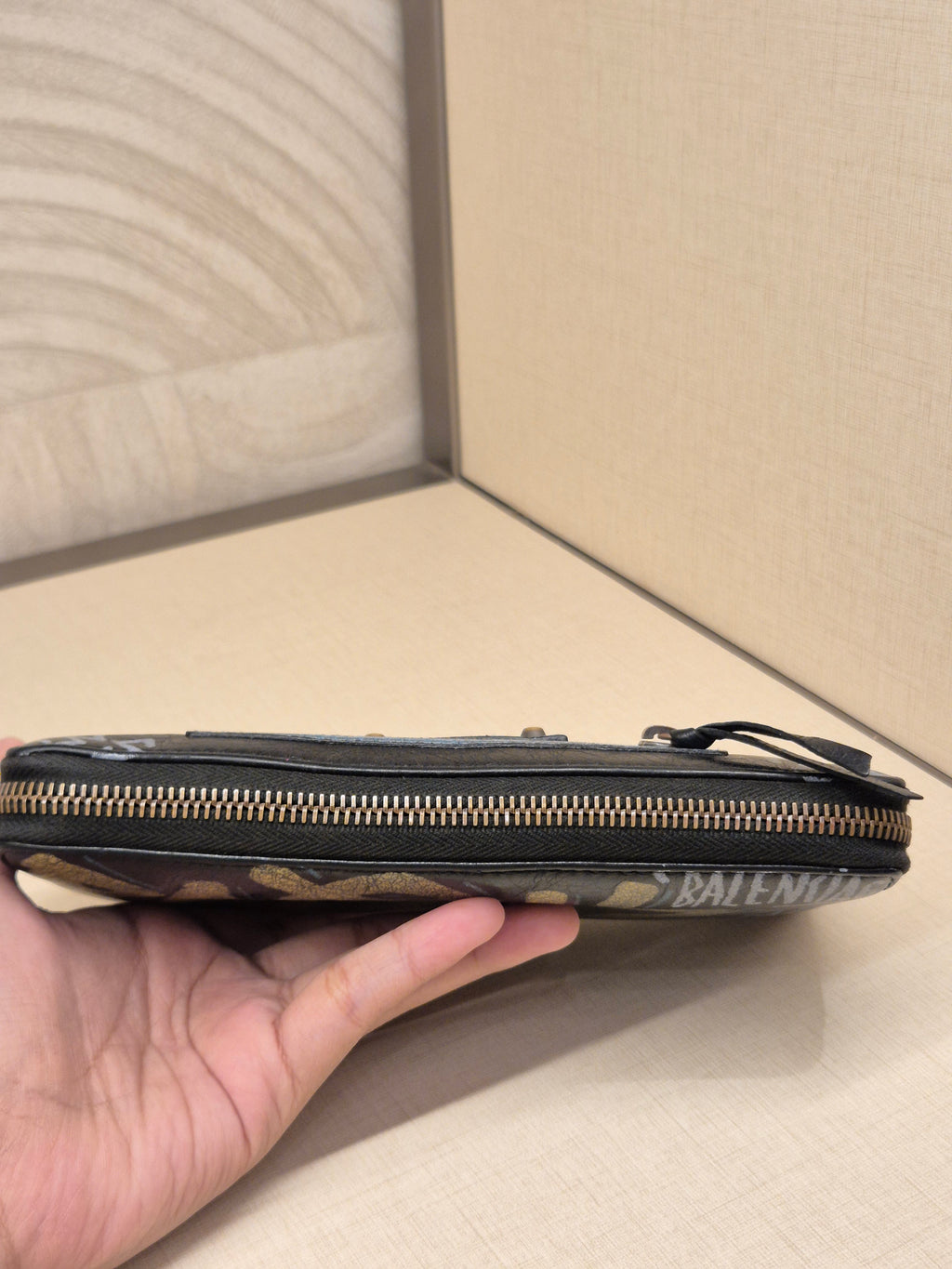 Balenciaga Zip Long wallet Grafitti