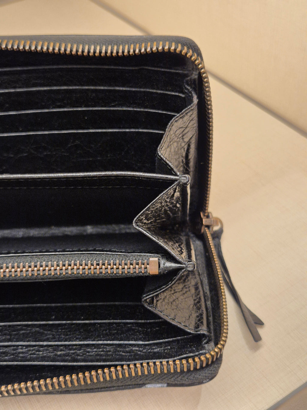 Balenciaga Zip Long wallet Grafitti