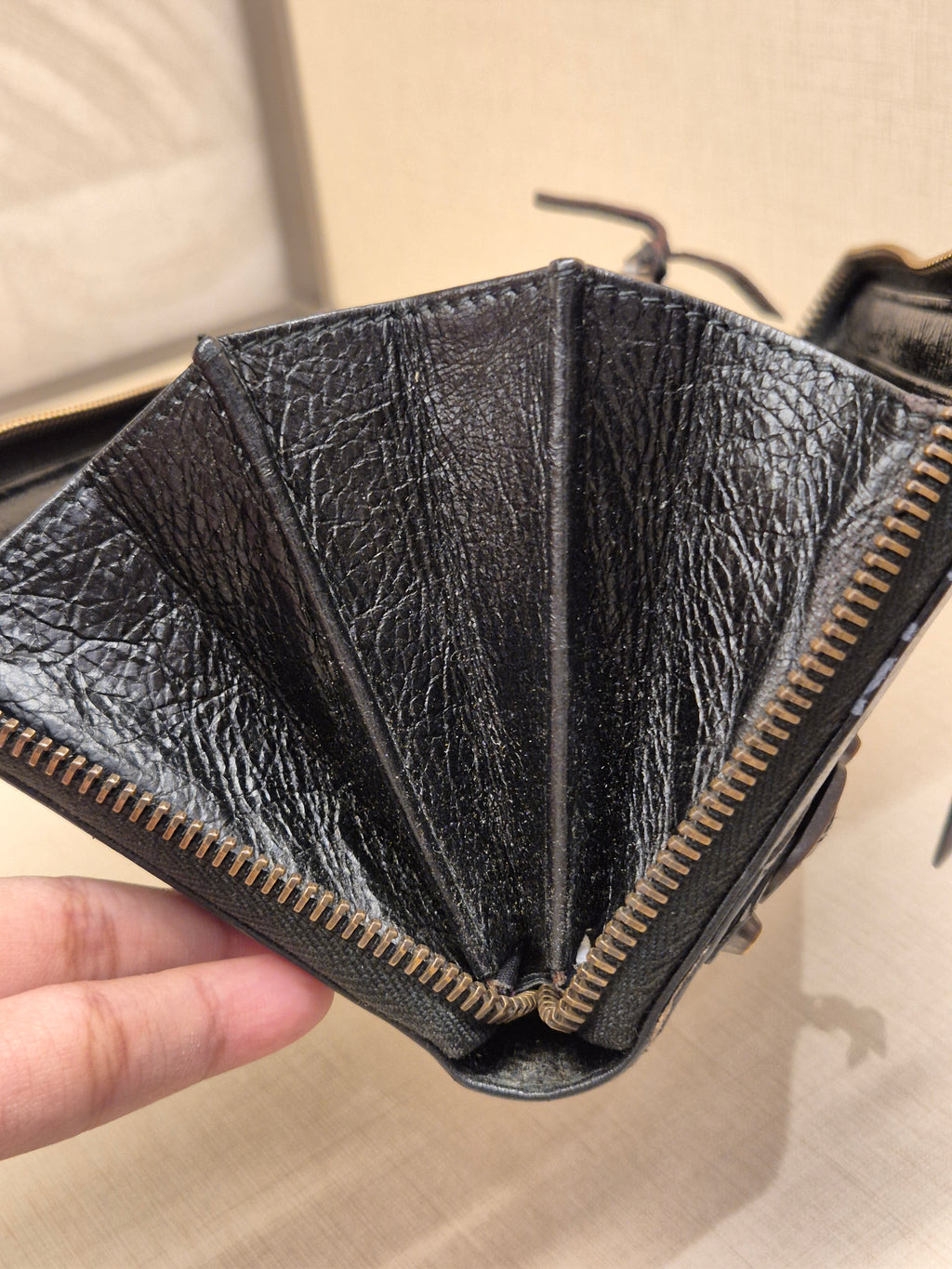 Balenciaga Zip Long wallet Grafitti
