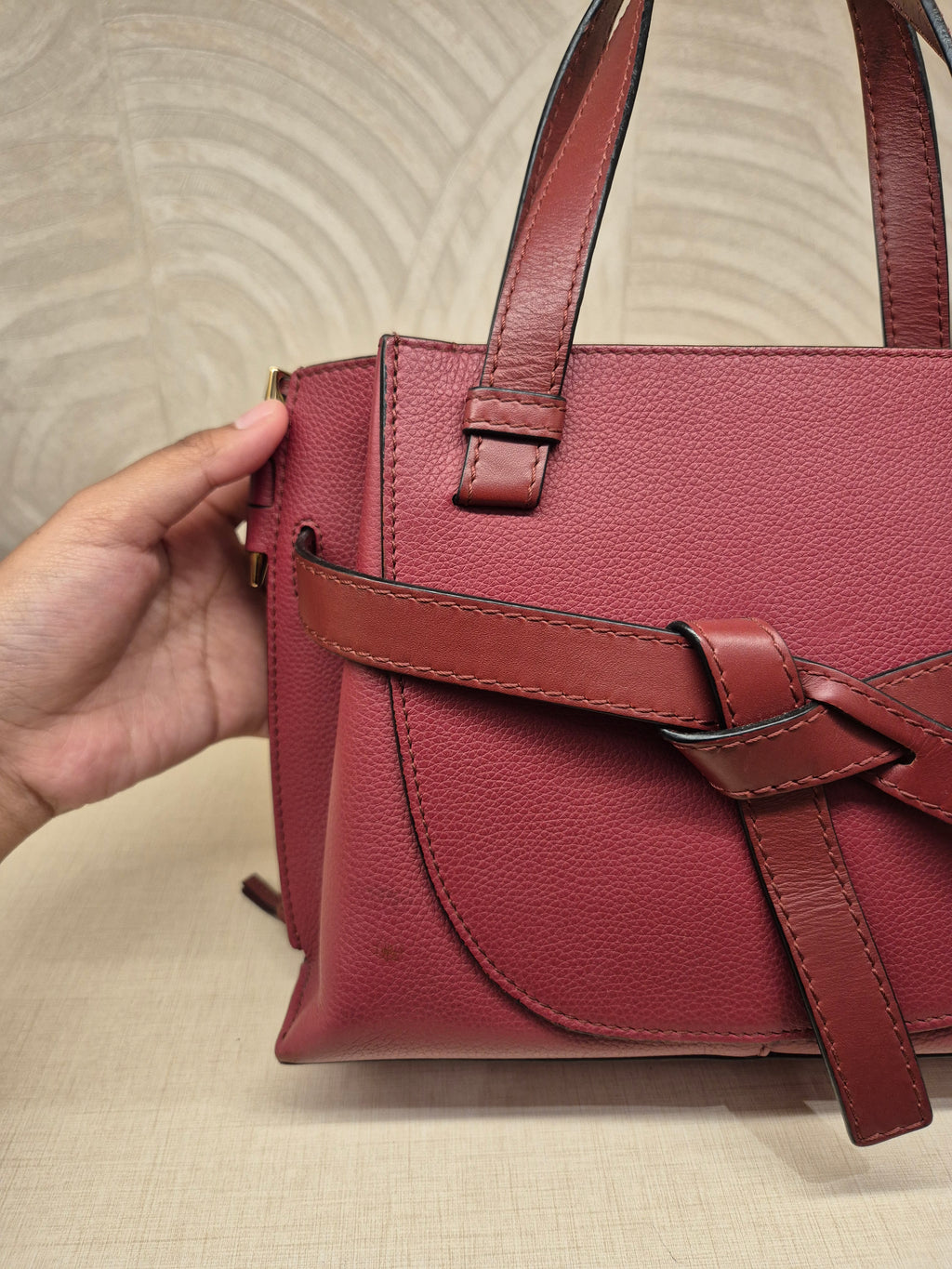 Loewe Gate Tophand