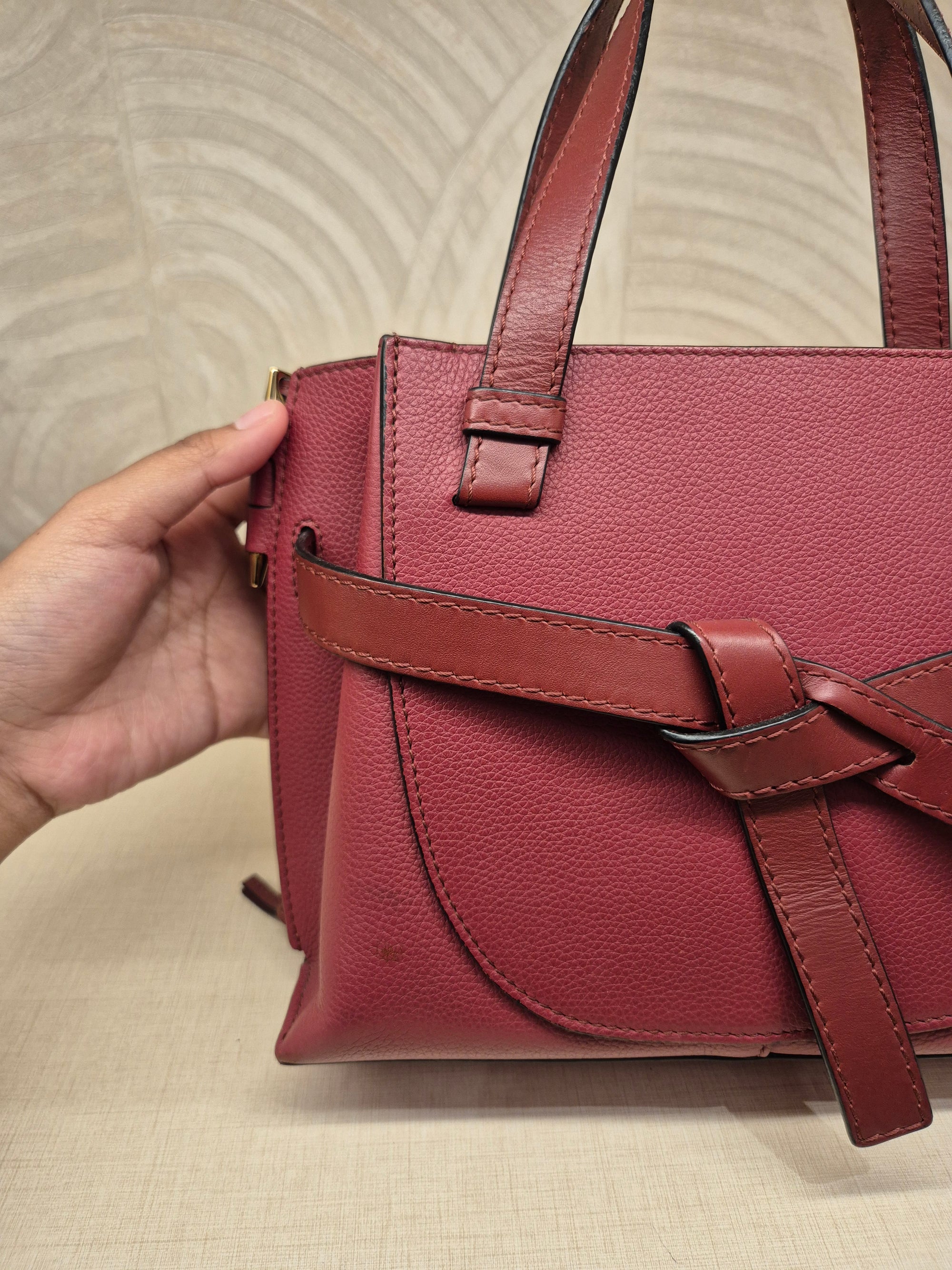 Loewe Gate Tophand